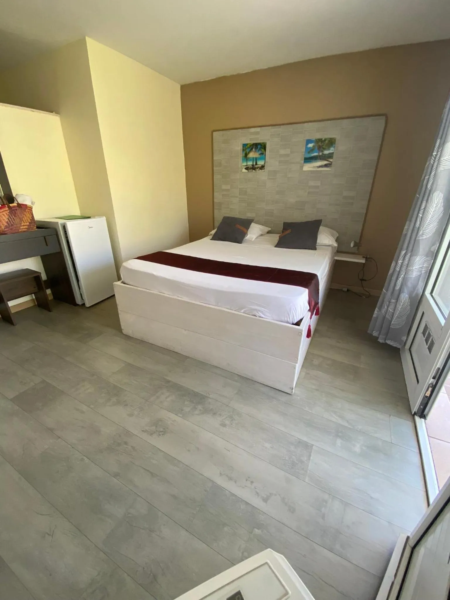 Bed in Hôtel Le Soleil Couchant