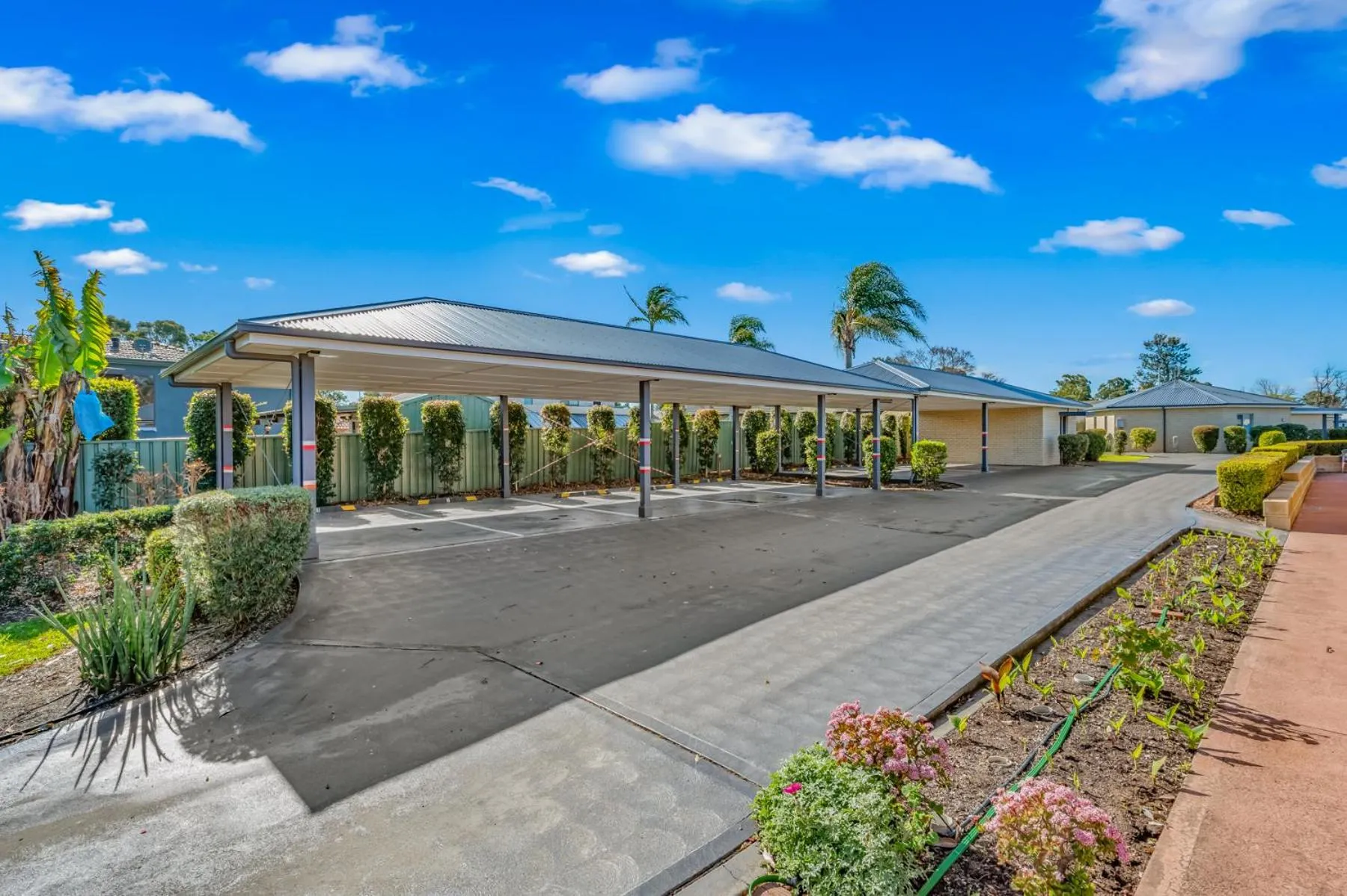 Parking in Hunter Oasis