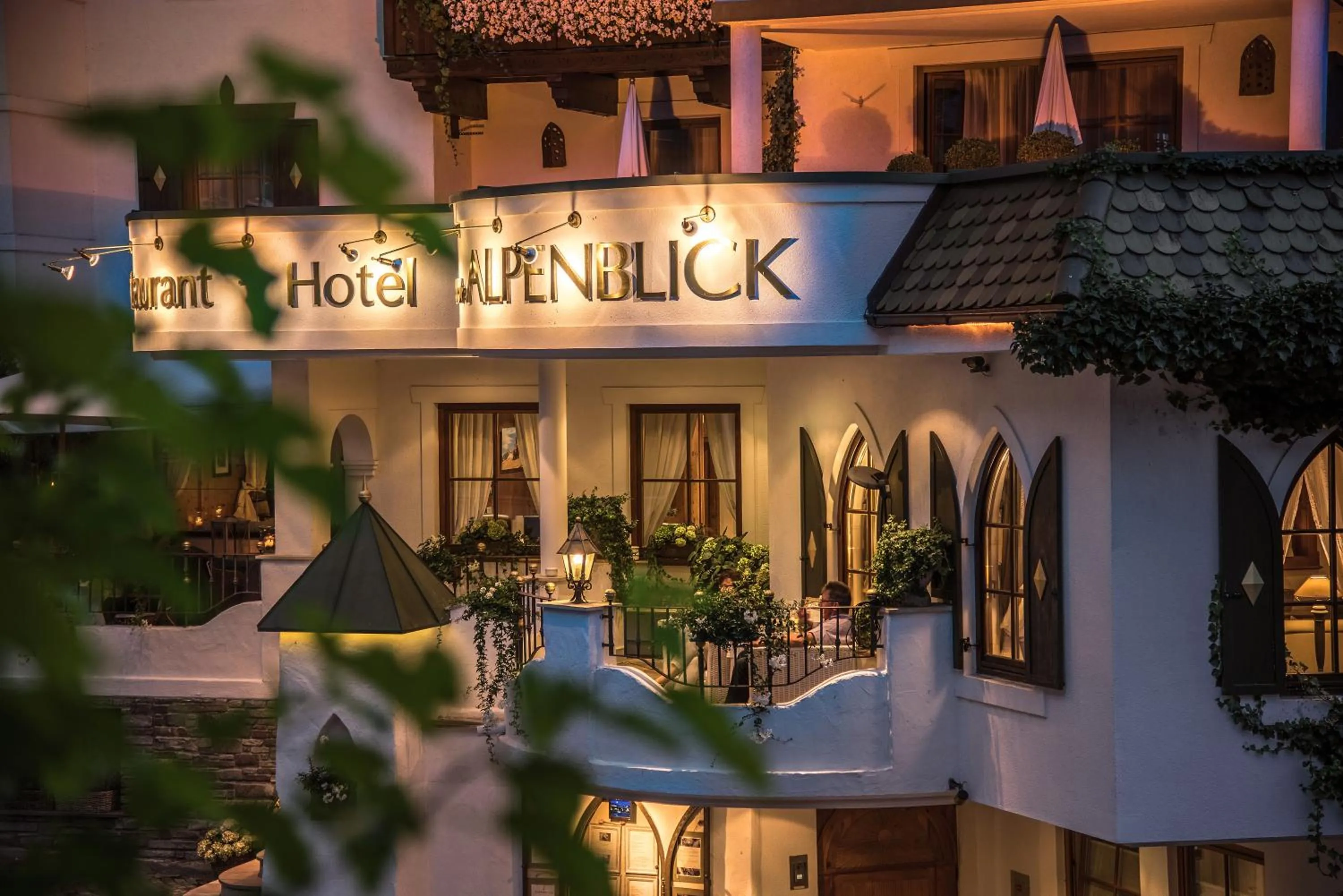 Facade/entrance in Hotel Alpenblick Zillertal
