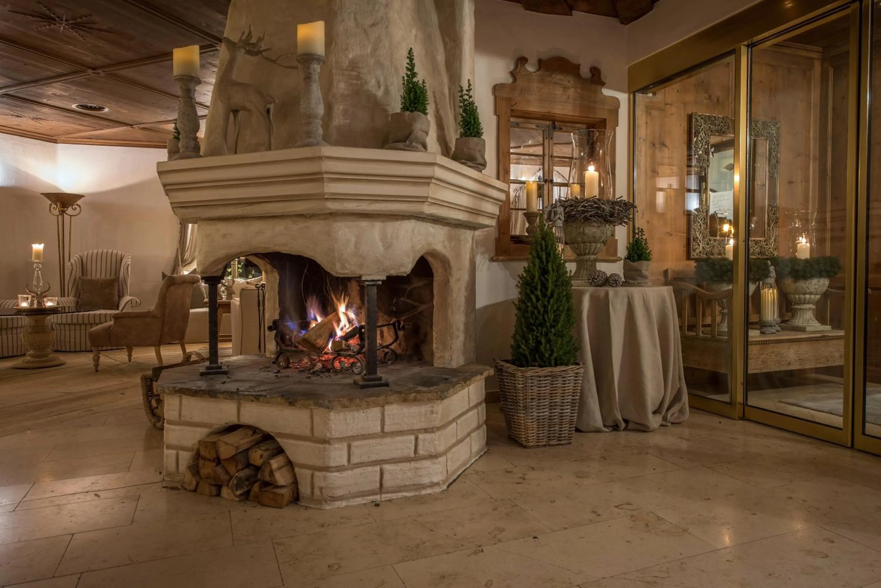 Lounge or bar in Hotel Alpenblick Zillertal