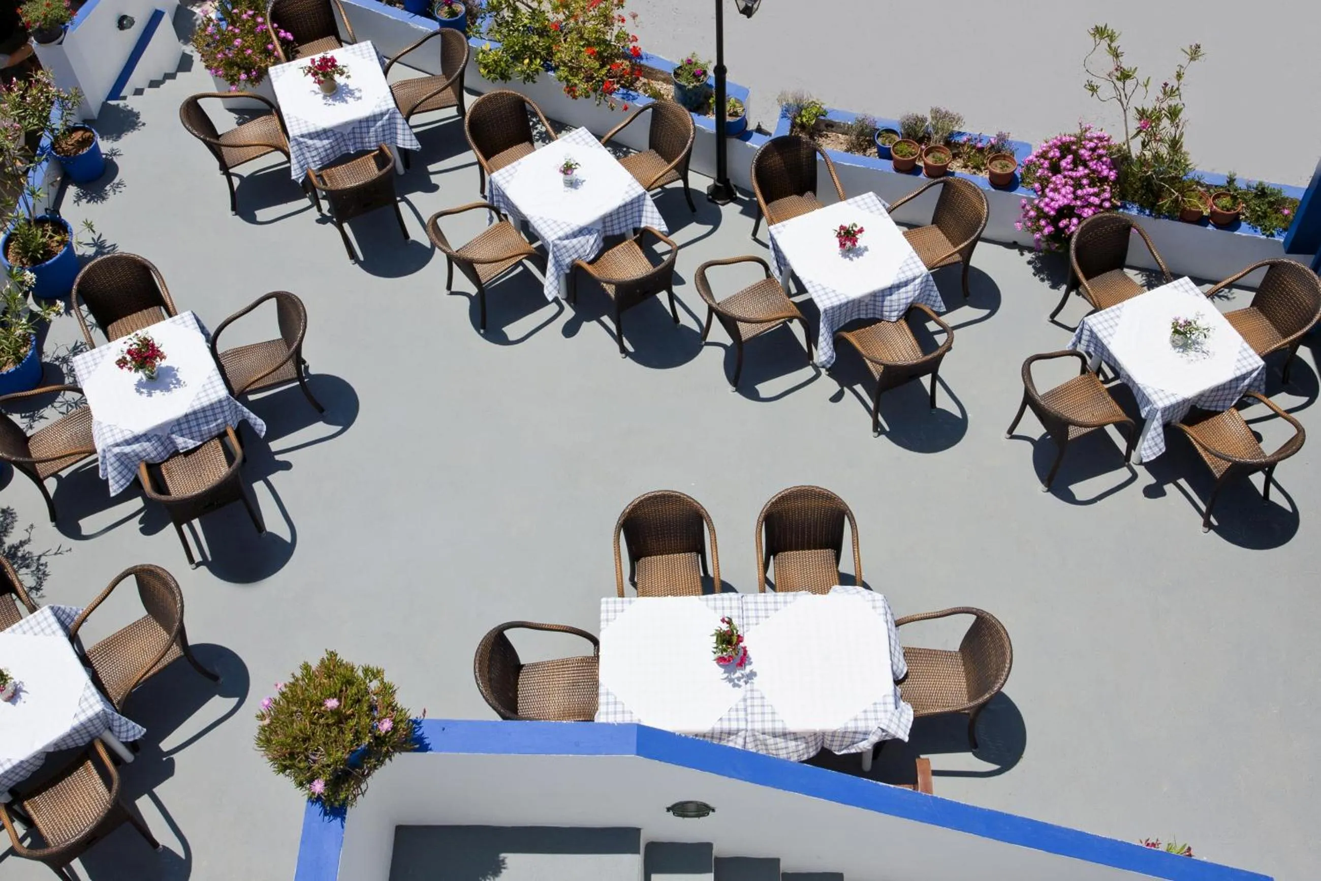 Restaurant/places to eat in Ancient Thera Studios