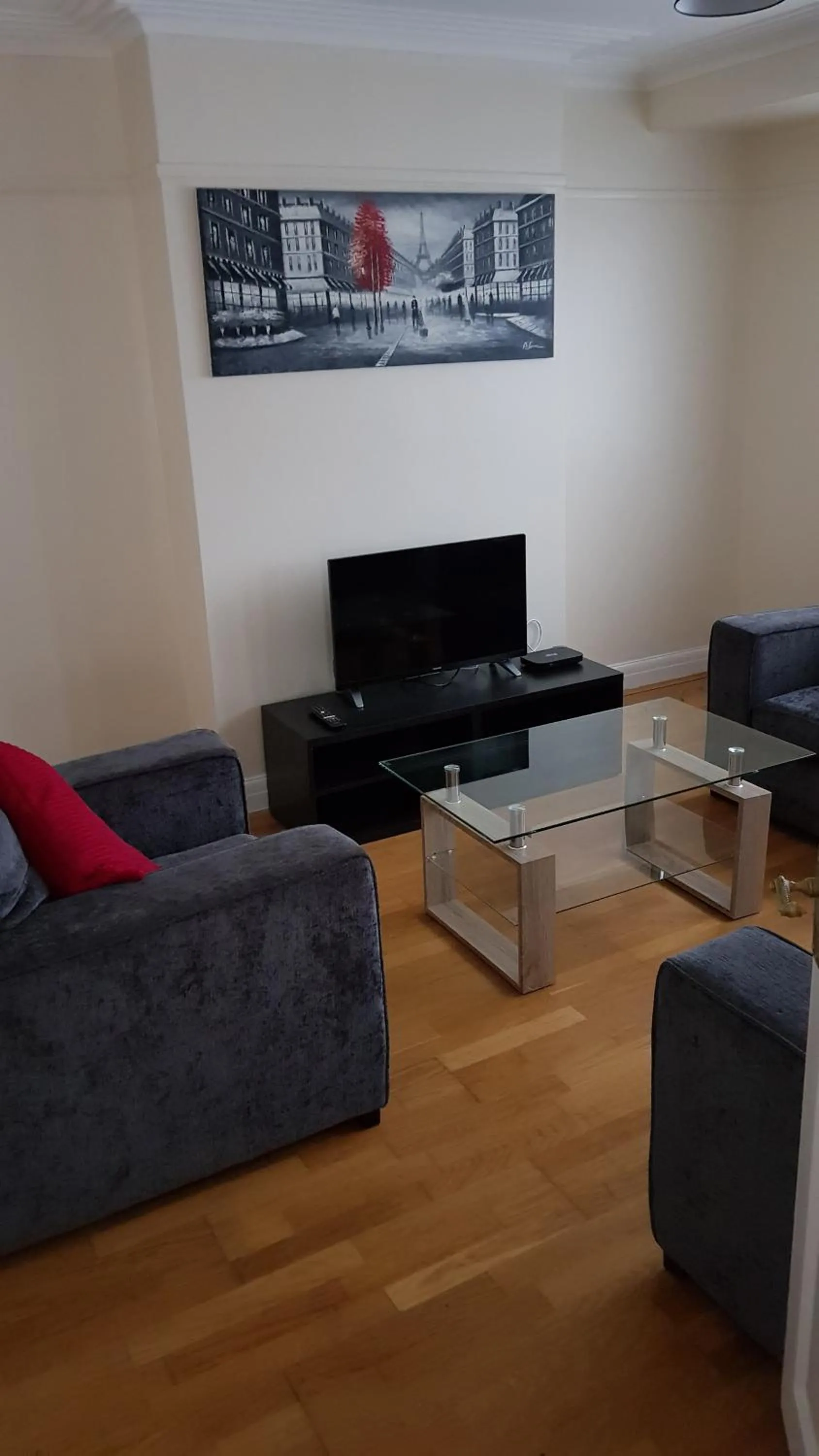 Elegant and spacious 2 bedroom
