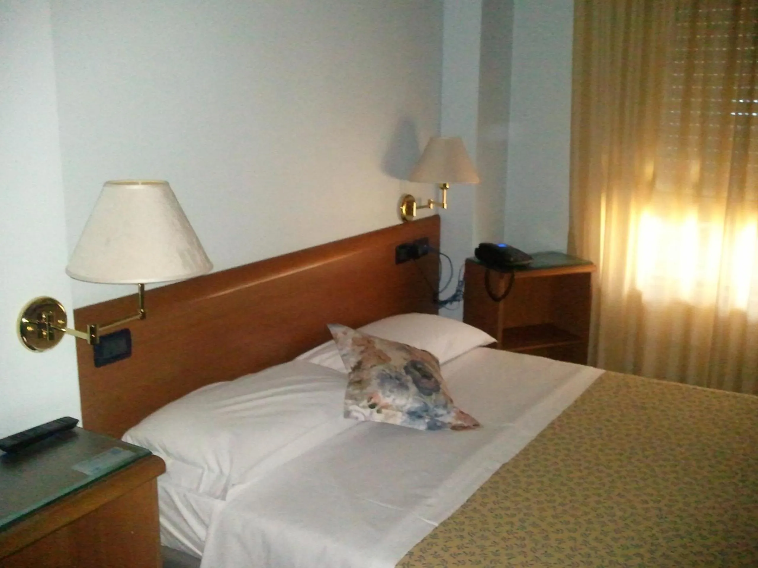 Bedroom, Bed in Albergo Zoello Je Suis