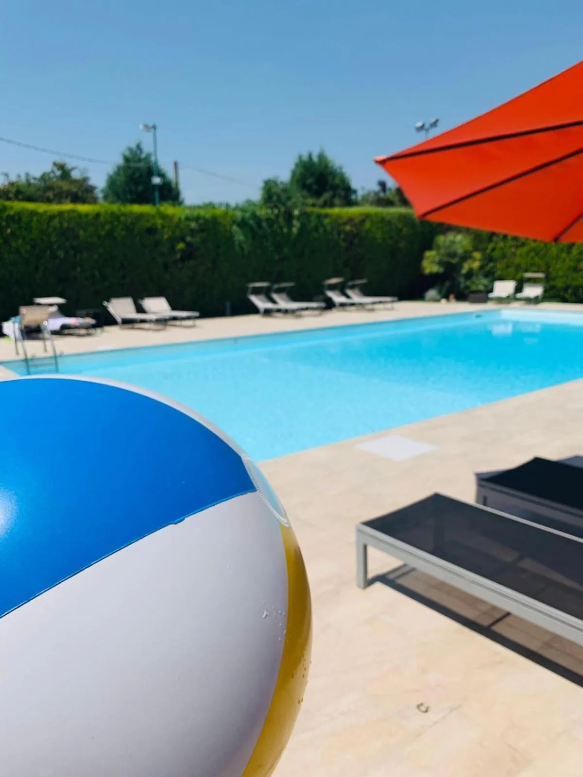 Swimming pool in Albergo Zoello Je Suis