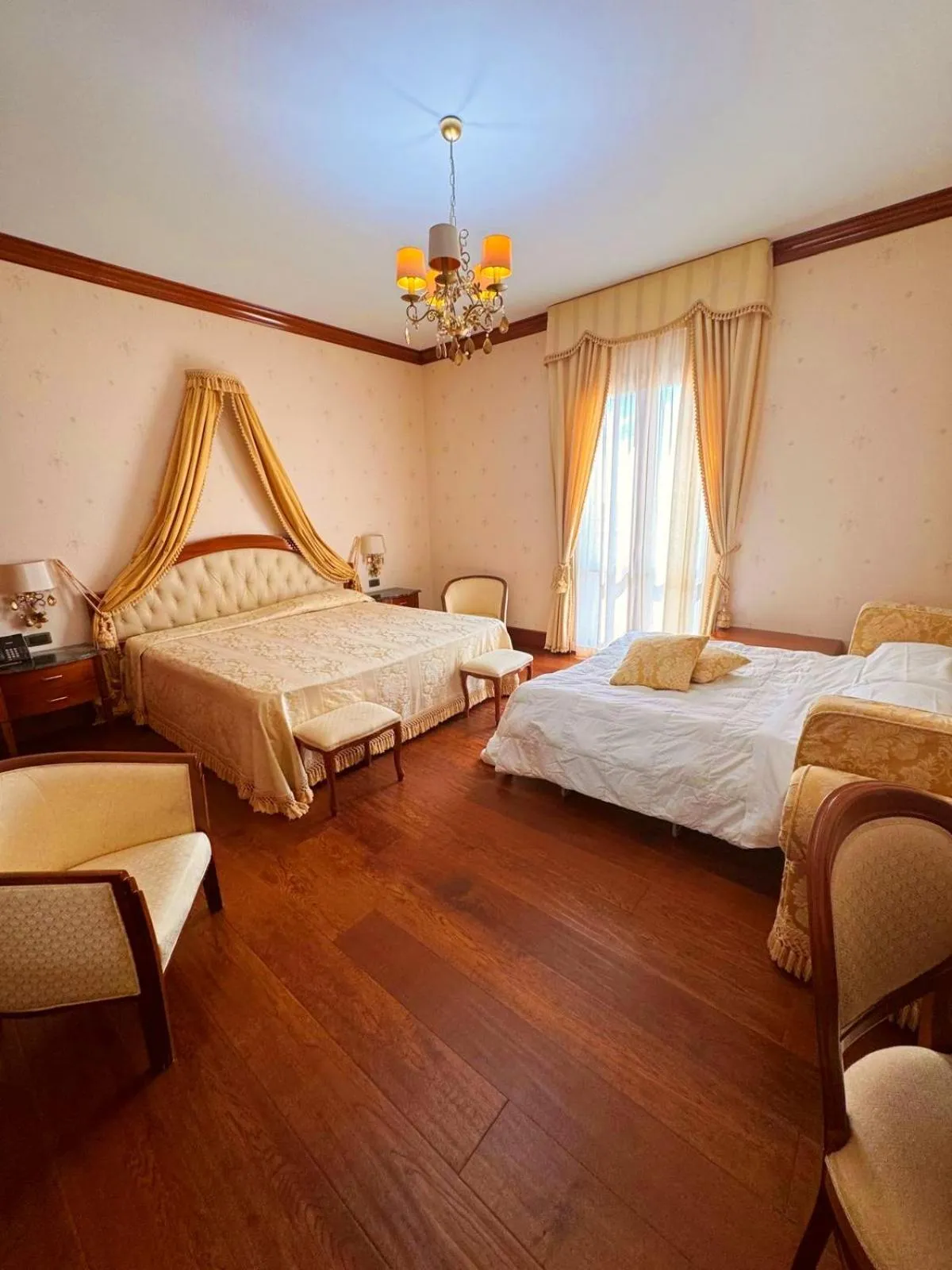 Bedroom, Bed in Hotel Borgo Don Chisciotte