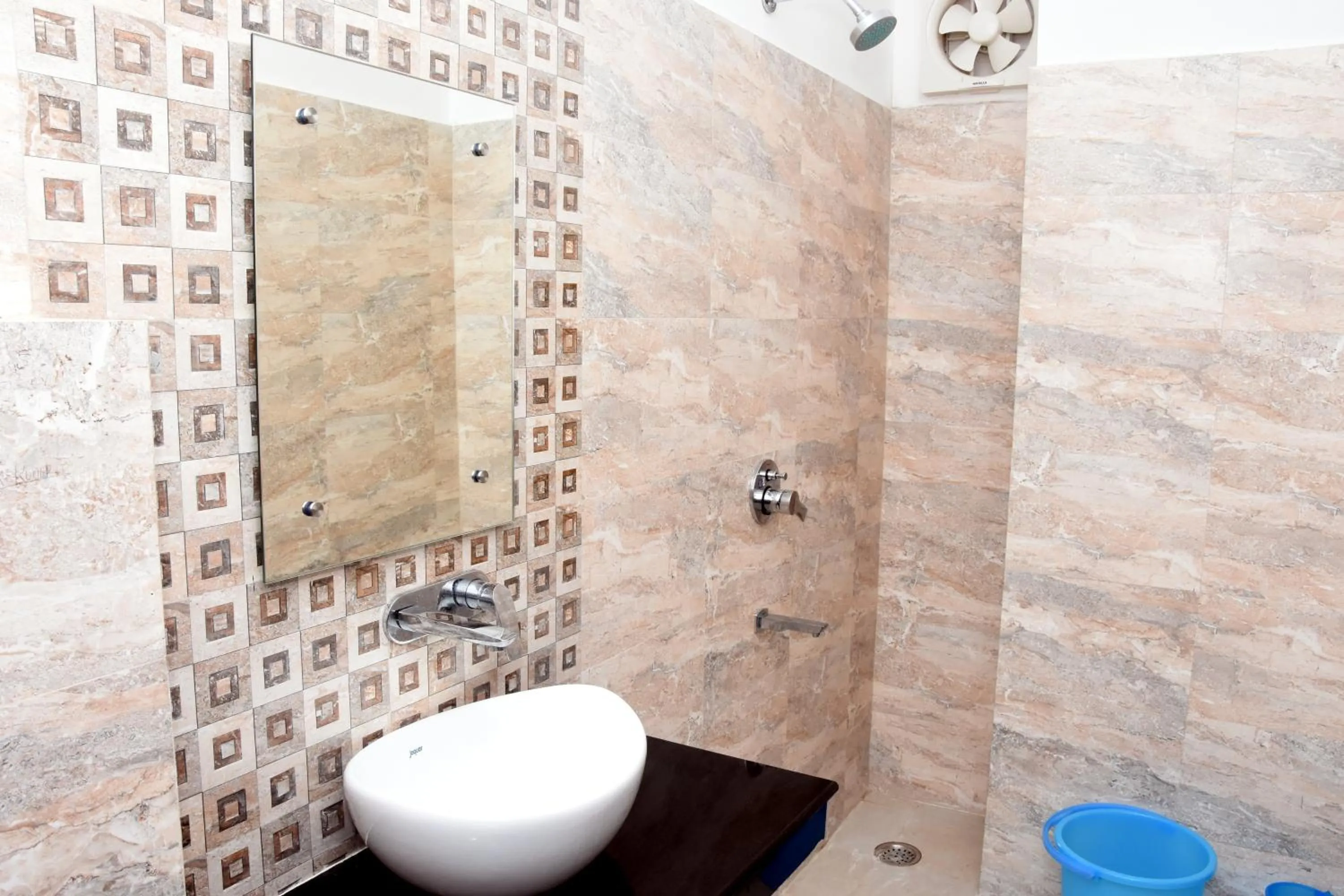 Bathroom in Hotel Rajshree