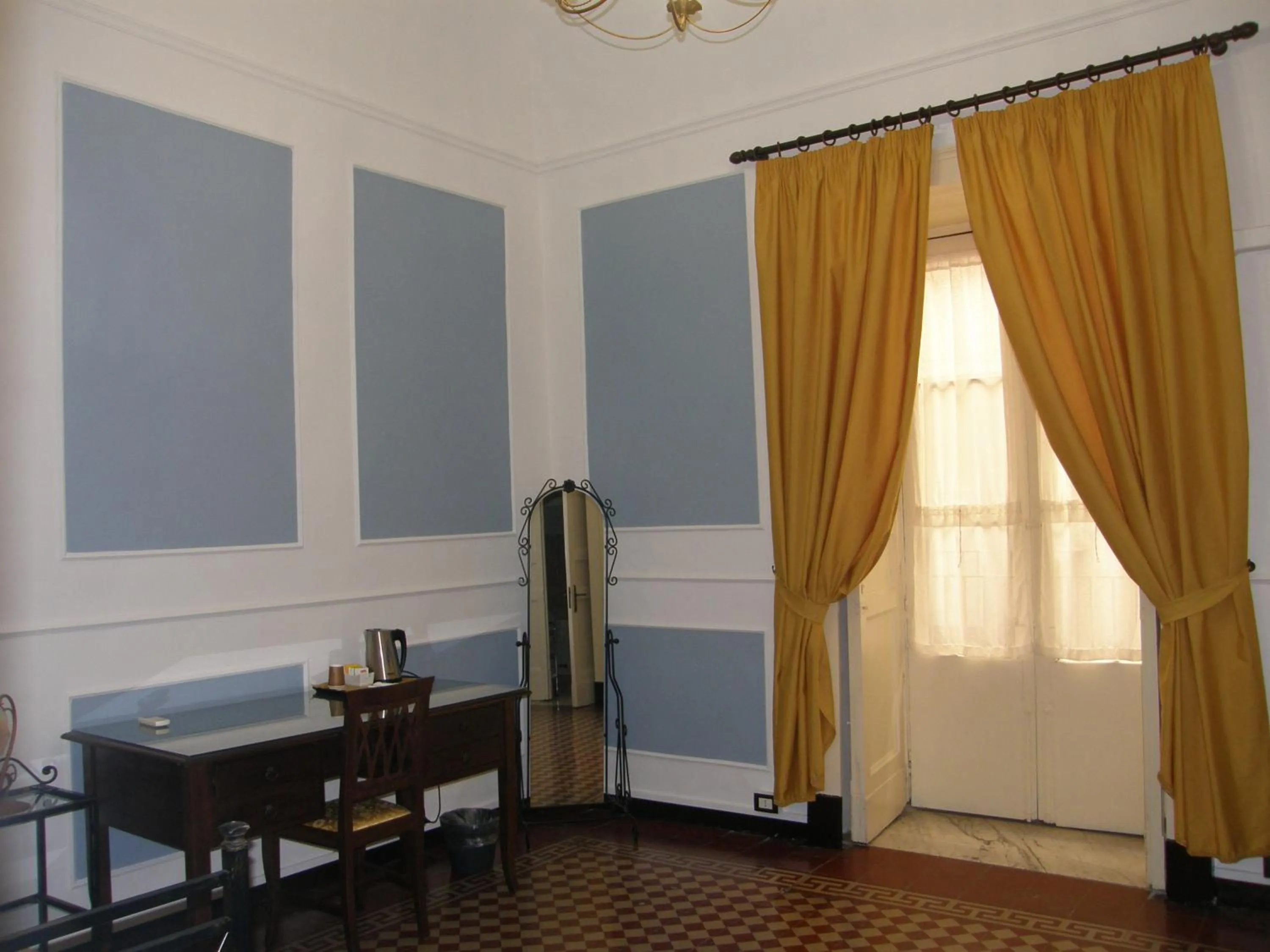 Photo of the whole room in Il Gattopardo House