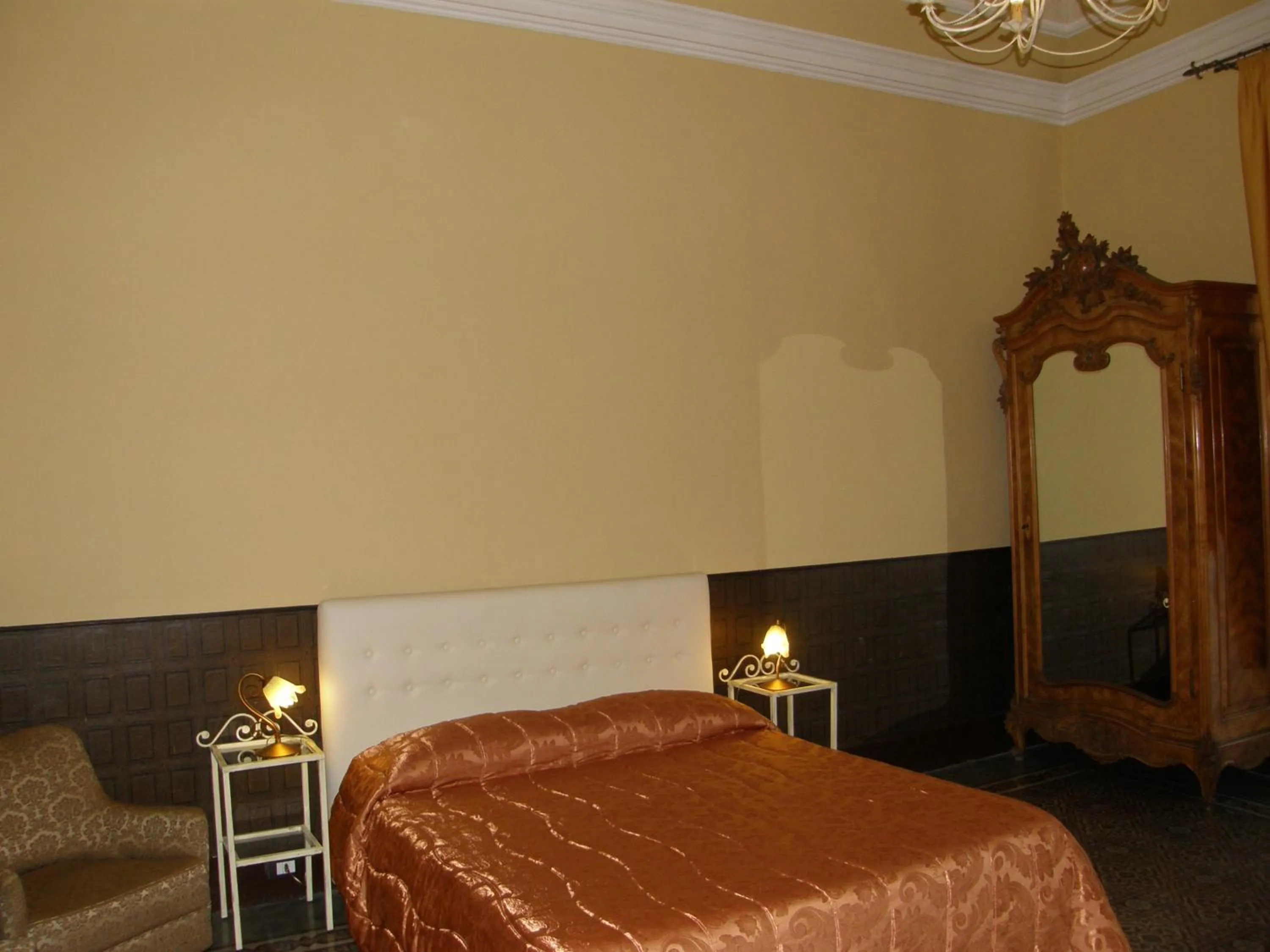 Photo of the whole room, Bed in Il Gattopardo House
