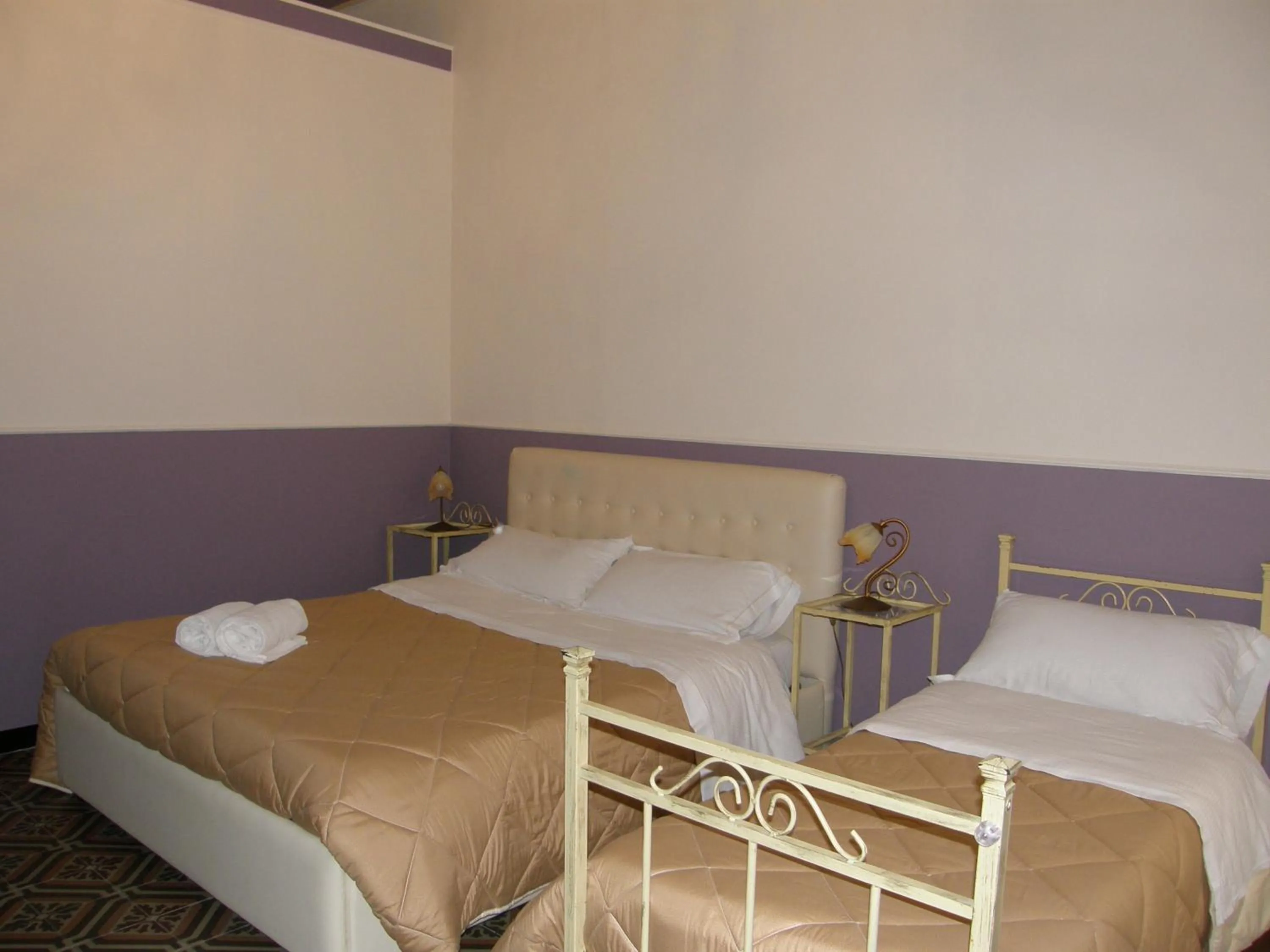 Photo of the whole room, Bed in Il Gattopardo House