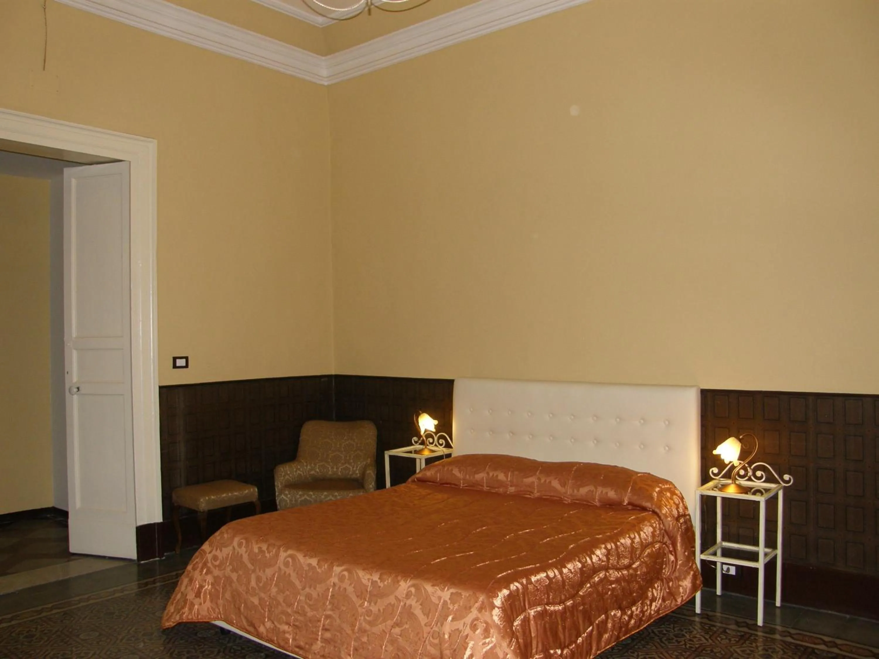 Photo of the whole room, Bed in Il Gattopardo House