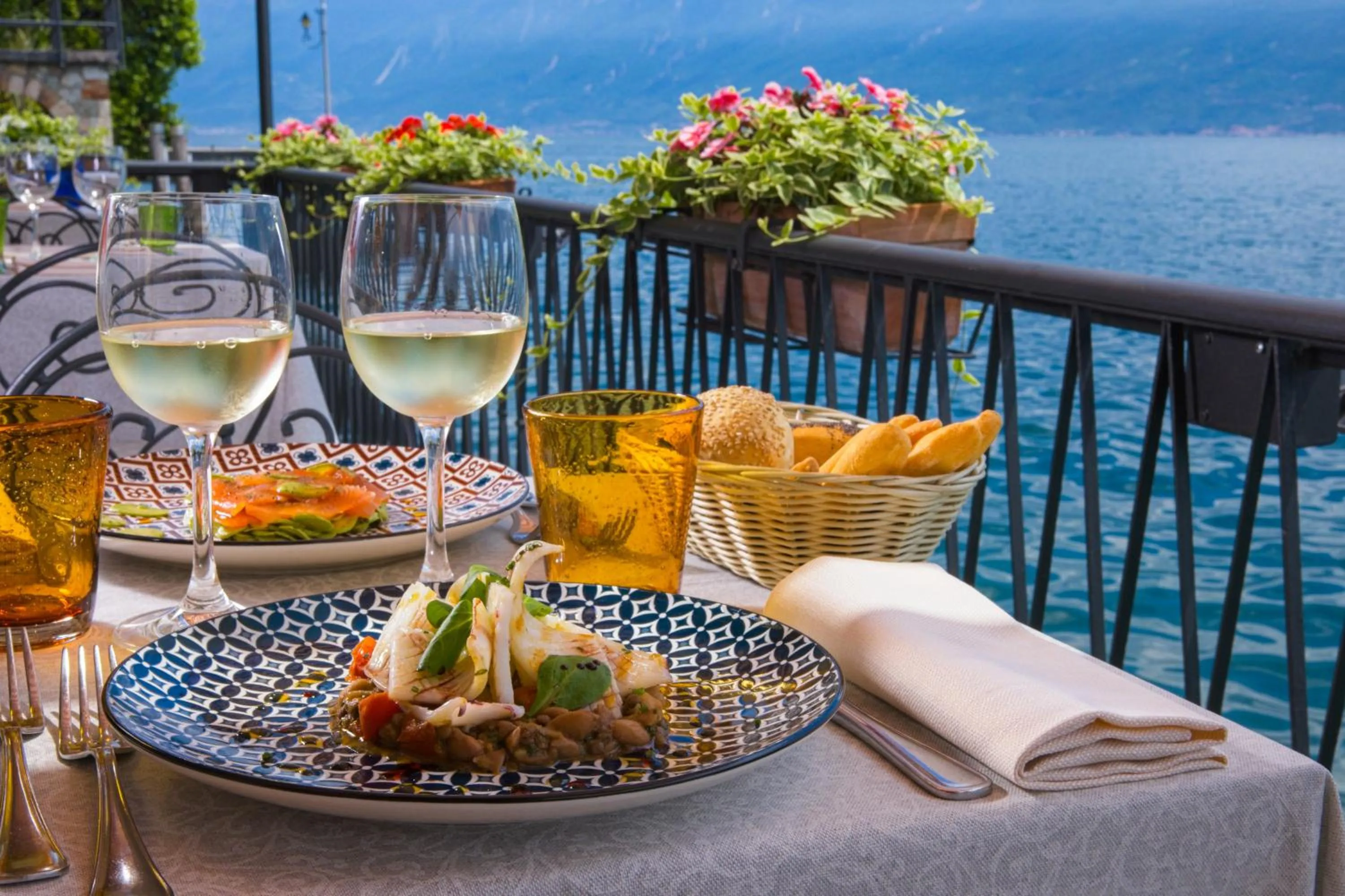 Restaurant/places to eat in Hotel Du Lac