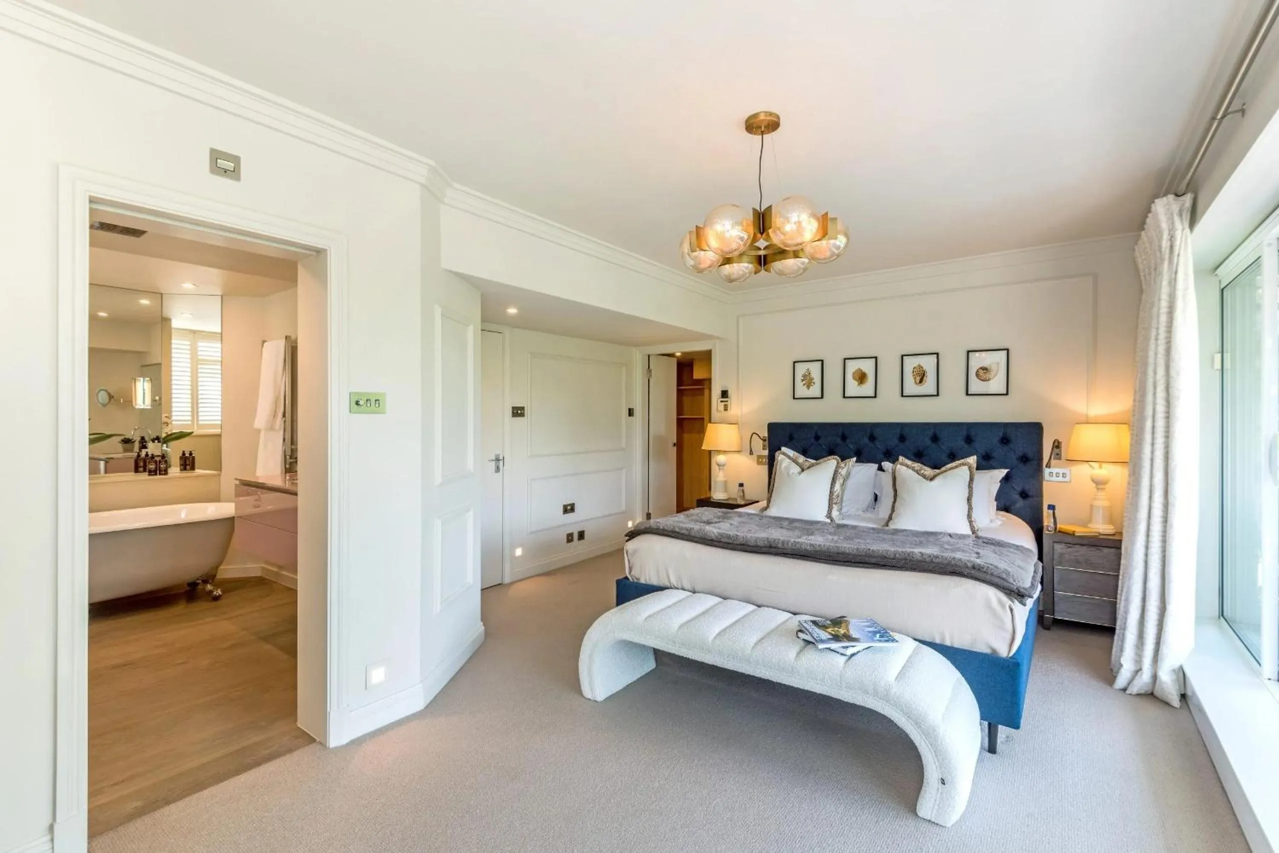 Bed in Buckingham & Lloyds