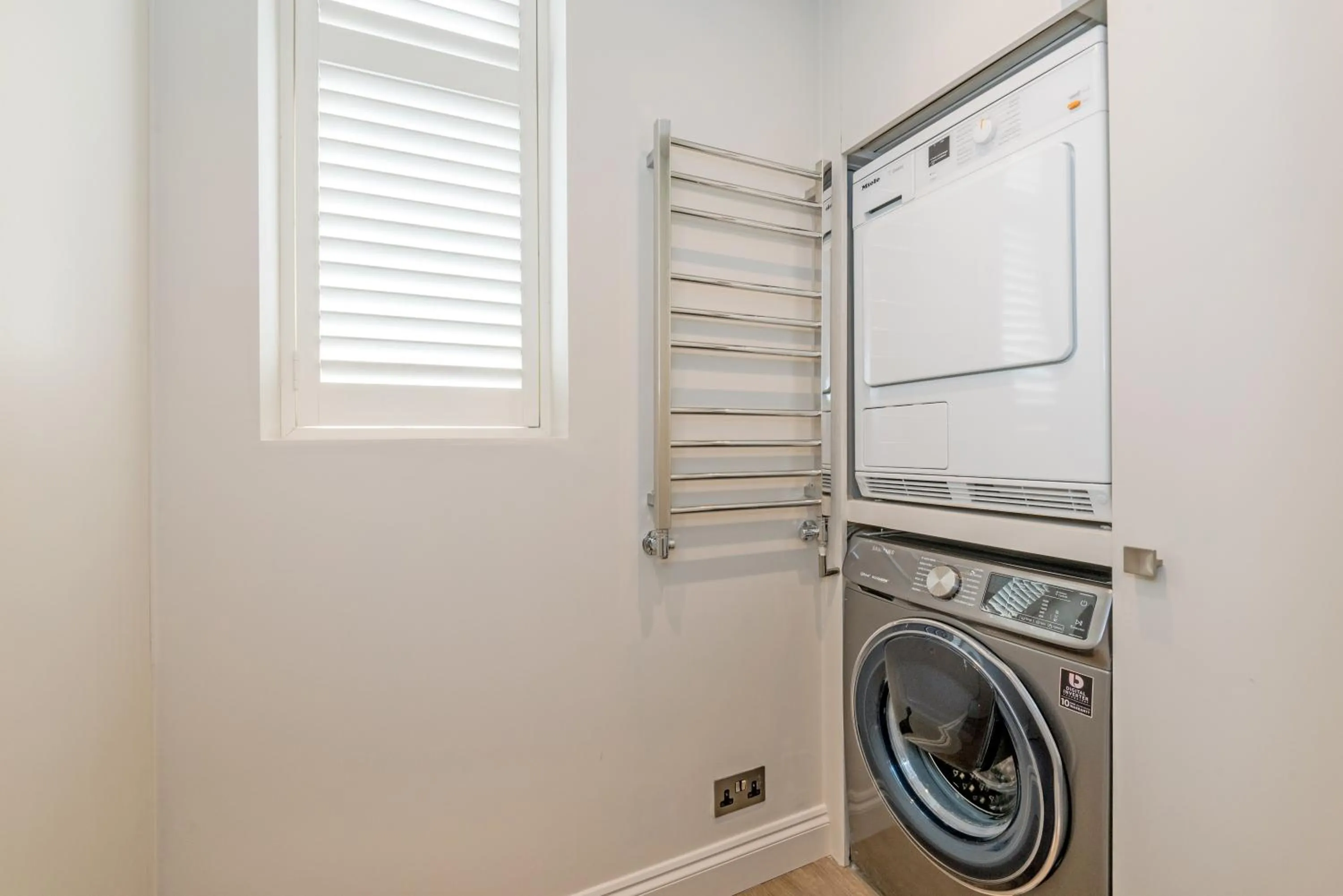 washing machine in Buckingham & Lloyds