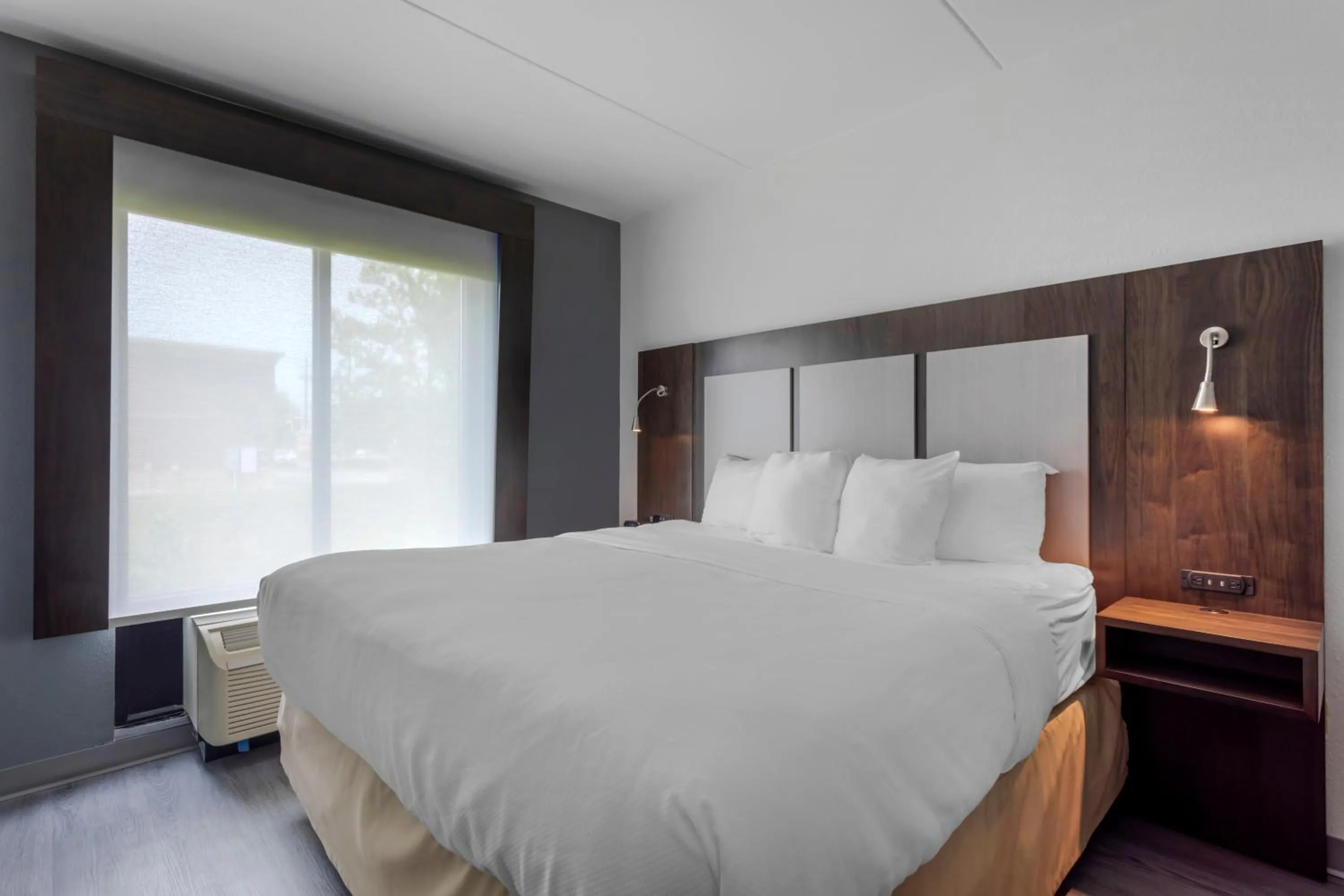 Bedroom, Bed in Comfort Suites Mt Juliet-Nashville Area