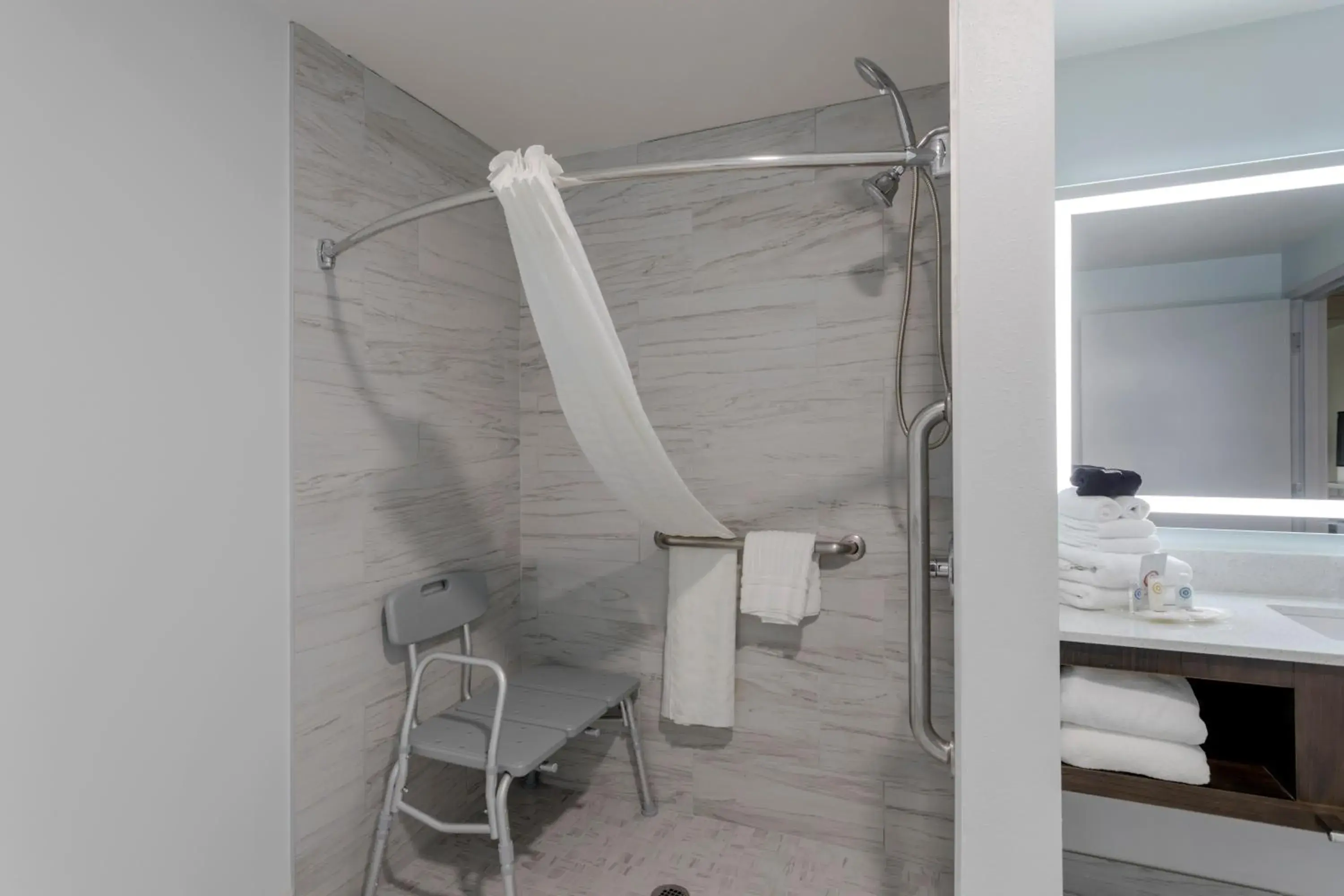 Suite with Two Queen Beds - Accessible/Non Smoking in Comfort Suites Mt Juliet-Nashville Area Suite with Two Queen Beds - Accessible/Non Smoking in Comfort Suites Mt Juliet-Nashville Area