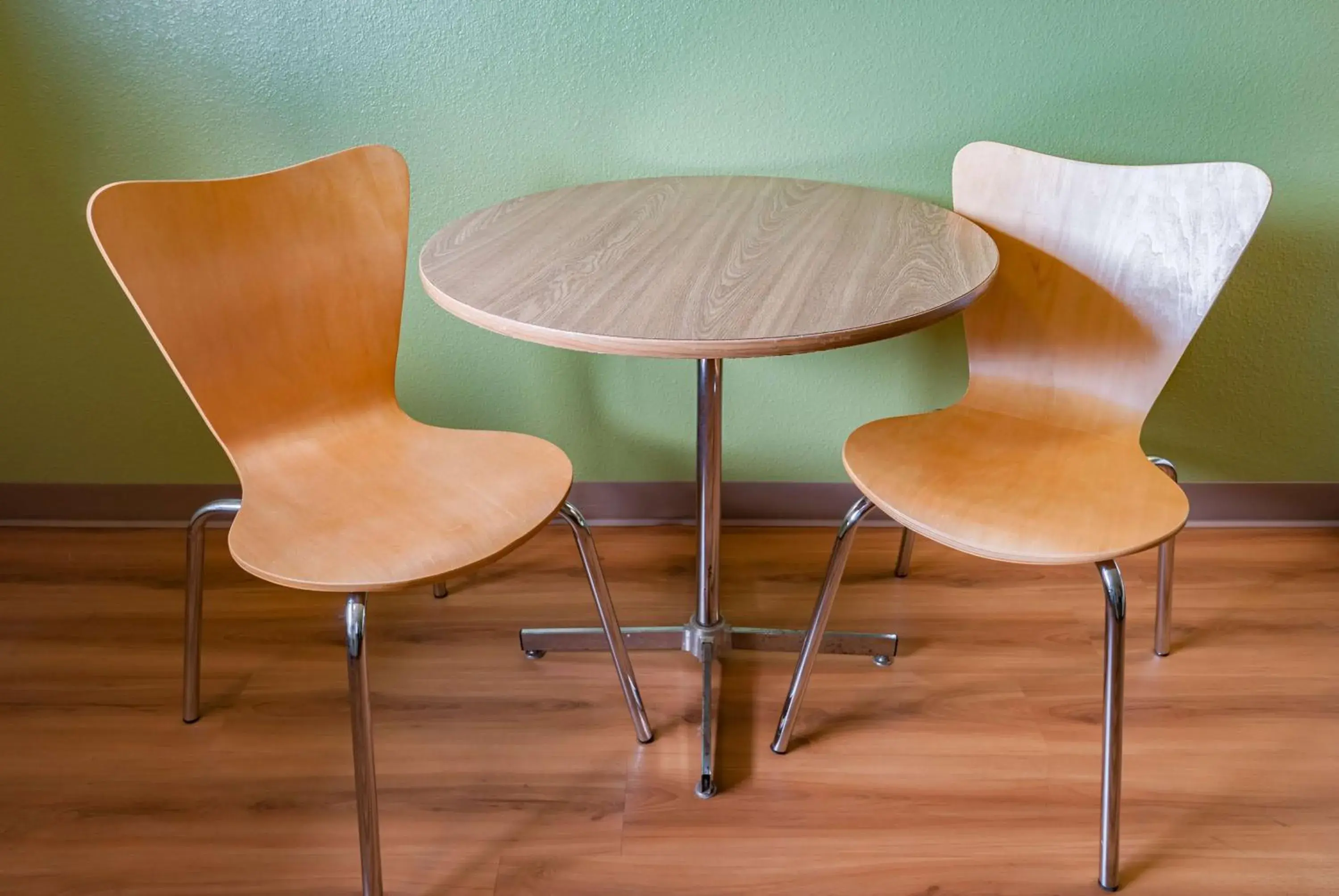 Photo of the whole room in Motel 6-Drums Photo of the whole room in Motel 6-Drums