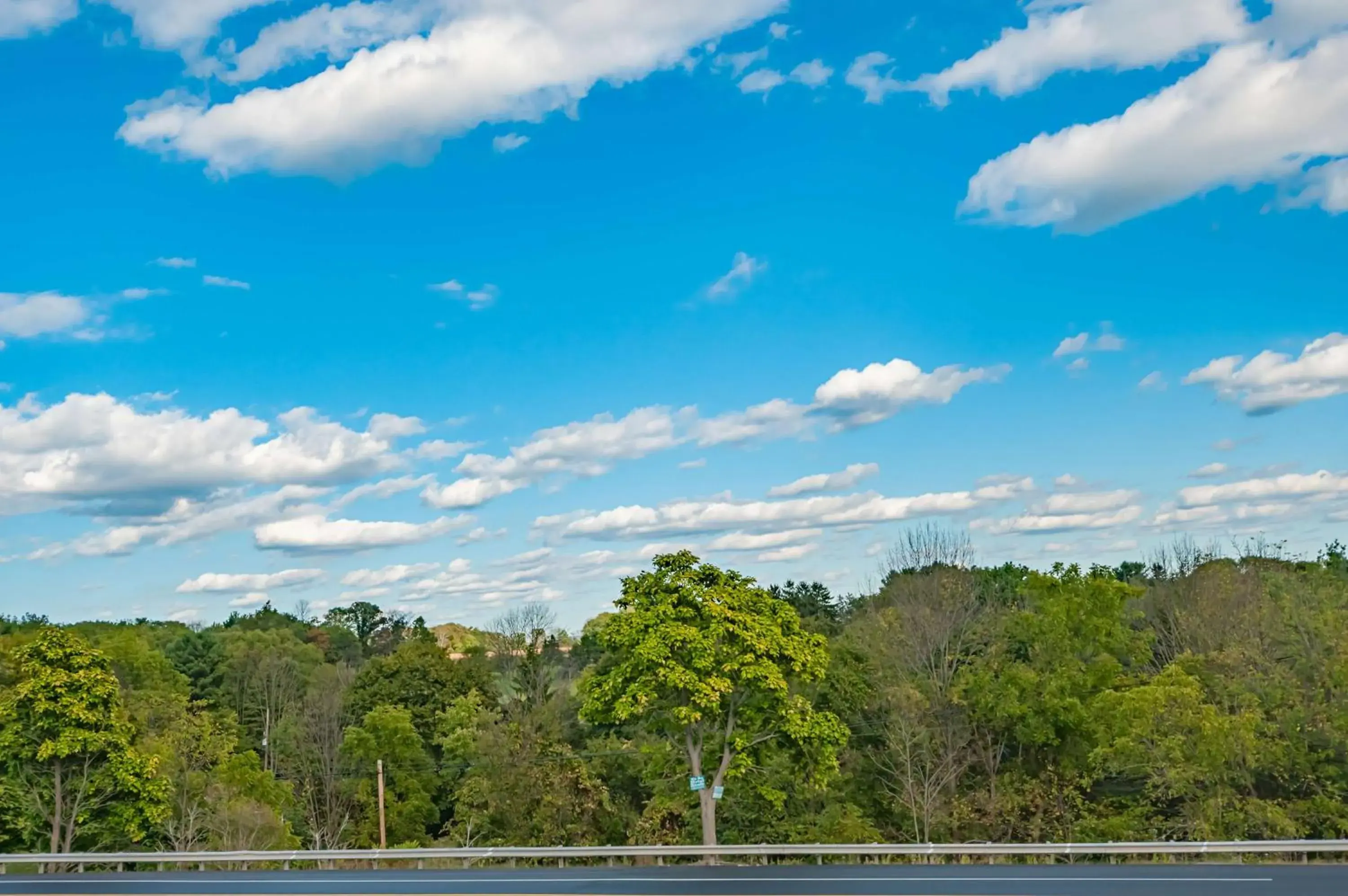 Property building in Motel 6-Drums Property building in Motel 6-Drums