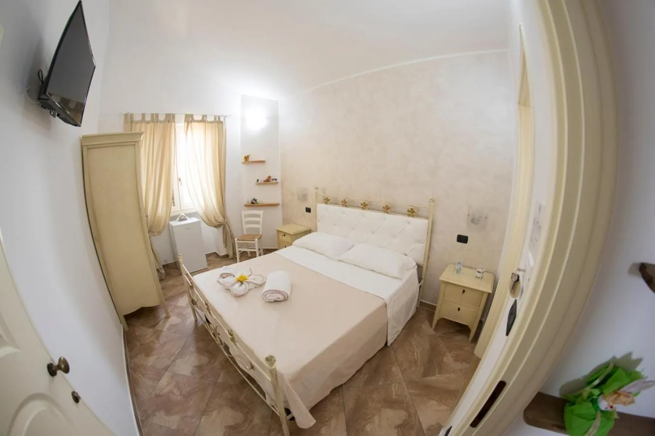 Bedroom, Bed in Blue And Blue City