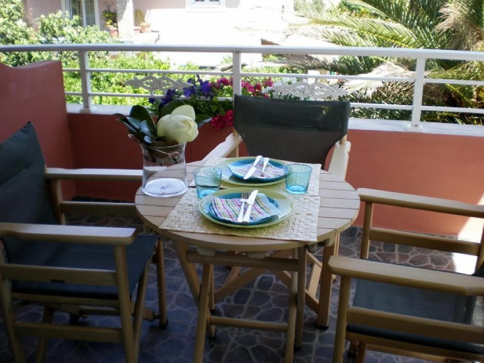 Restaurant/places to eat in Kaloudis Studios & Apartments