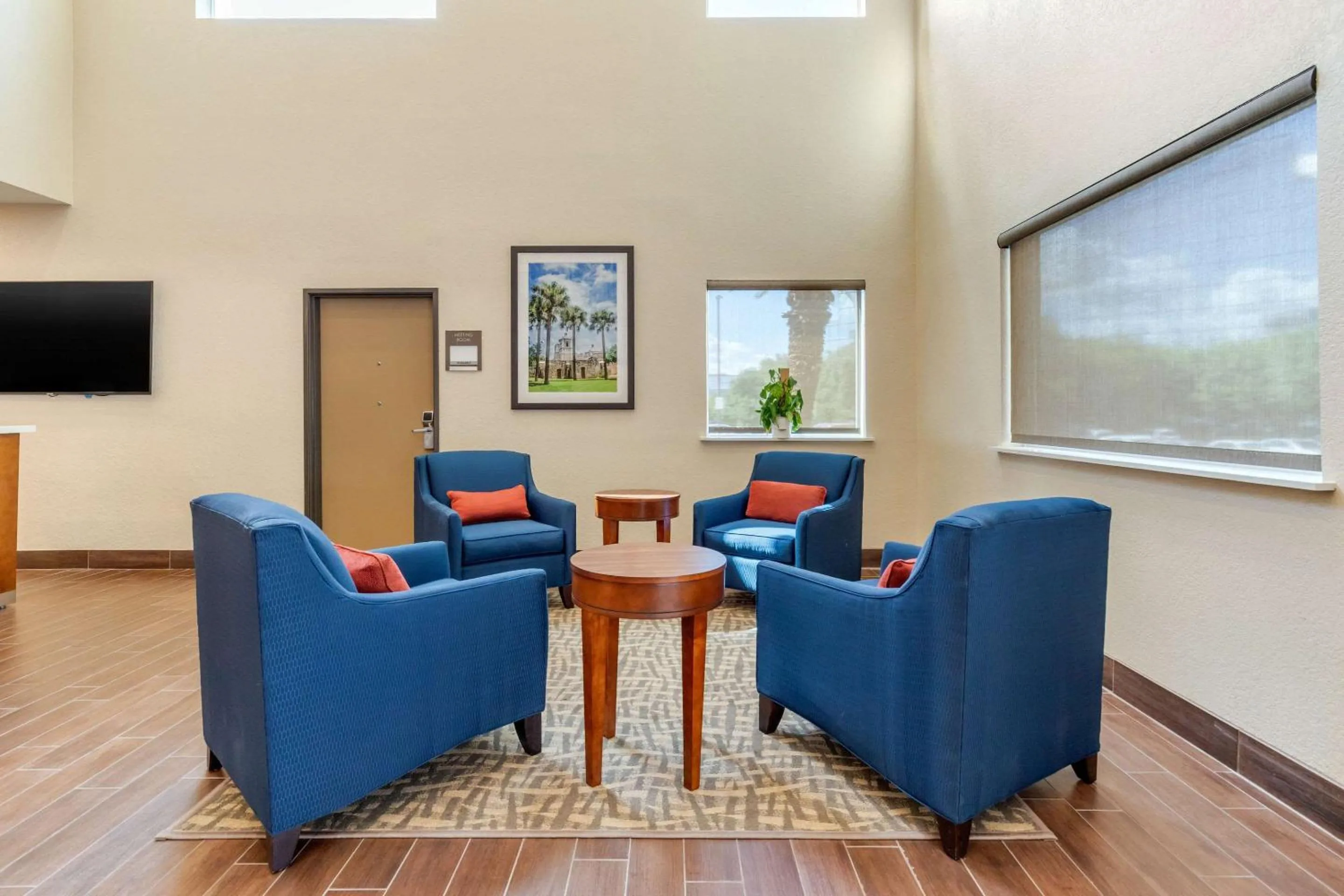 Lobby or reception in Comfort Suites San Antonio Airport North