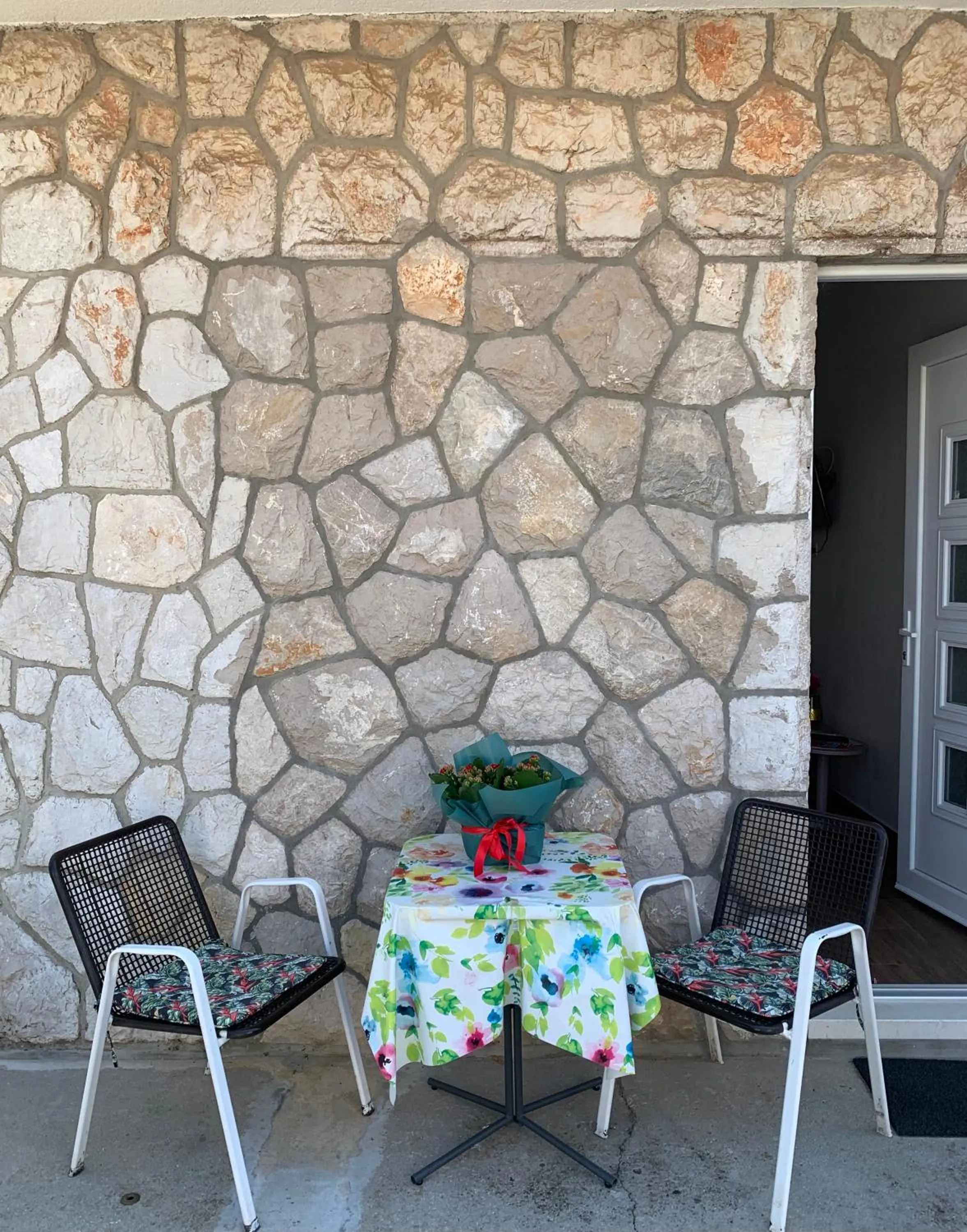 Aida Apartments and Rooms for couples and families FREE PARKING