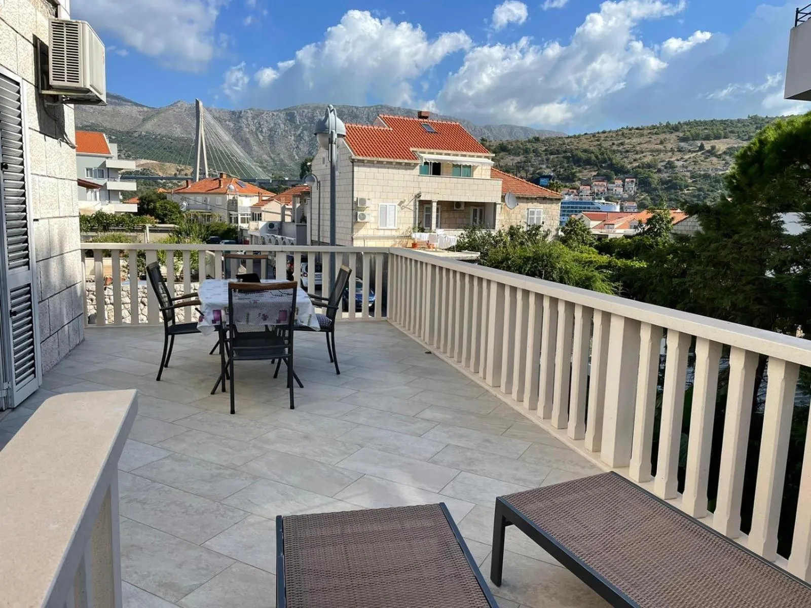 Aida Apartments and Rooms for couples and families FREE PARKING