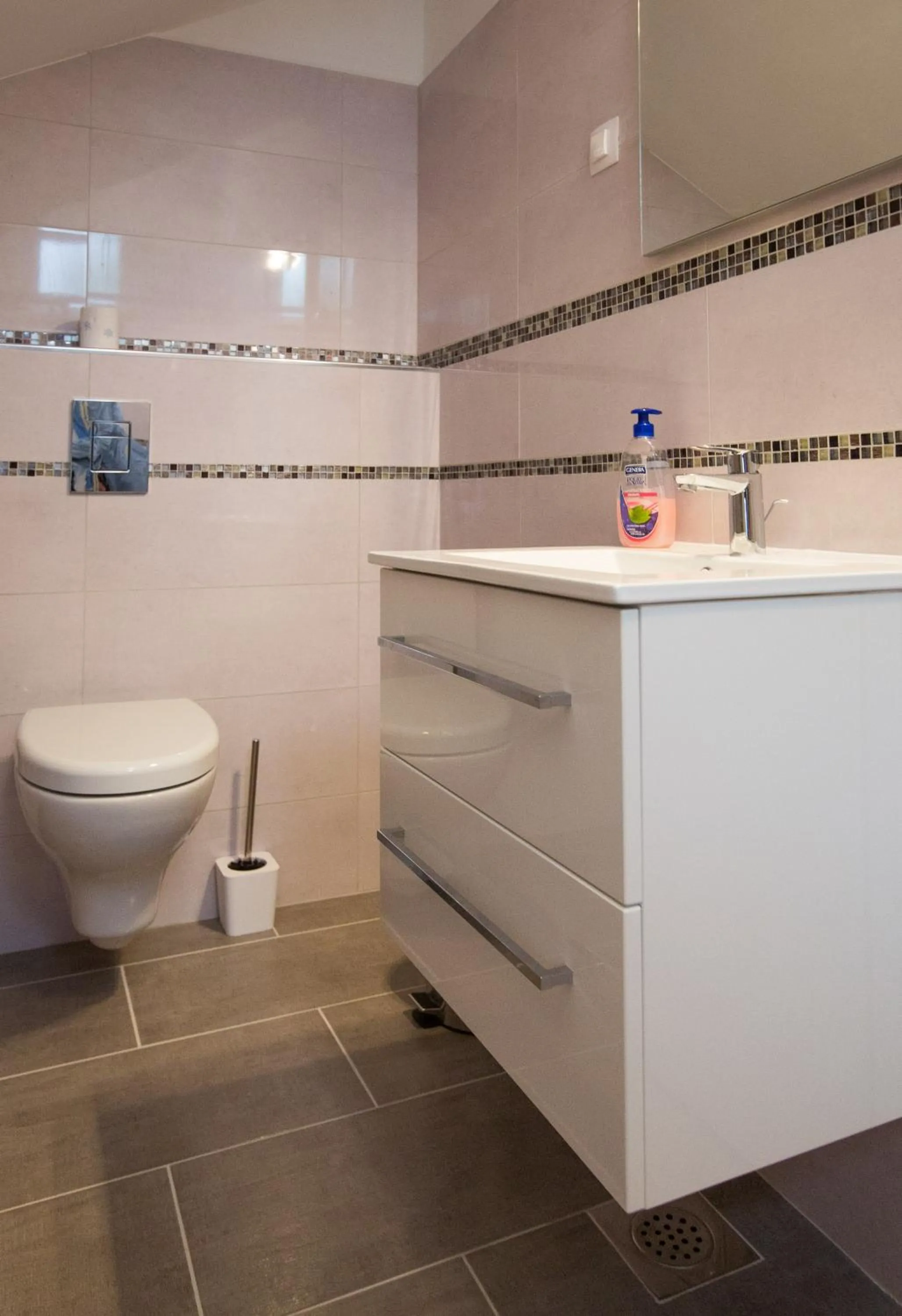 Bathroom in Aida Apartments and Rooms for couples and families FREE PARKING
