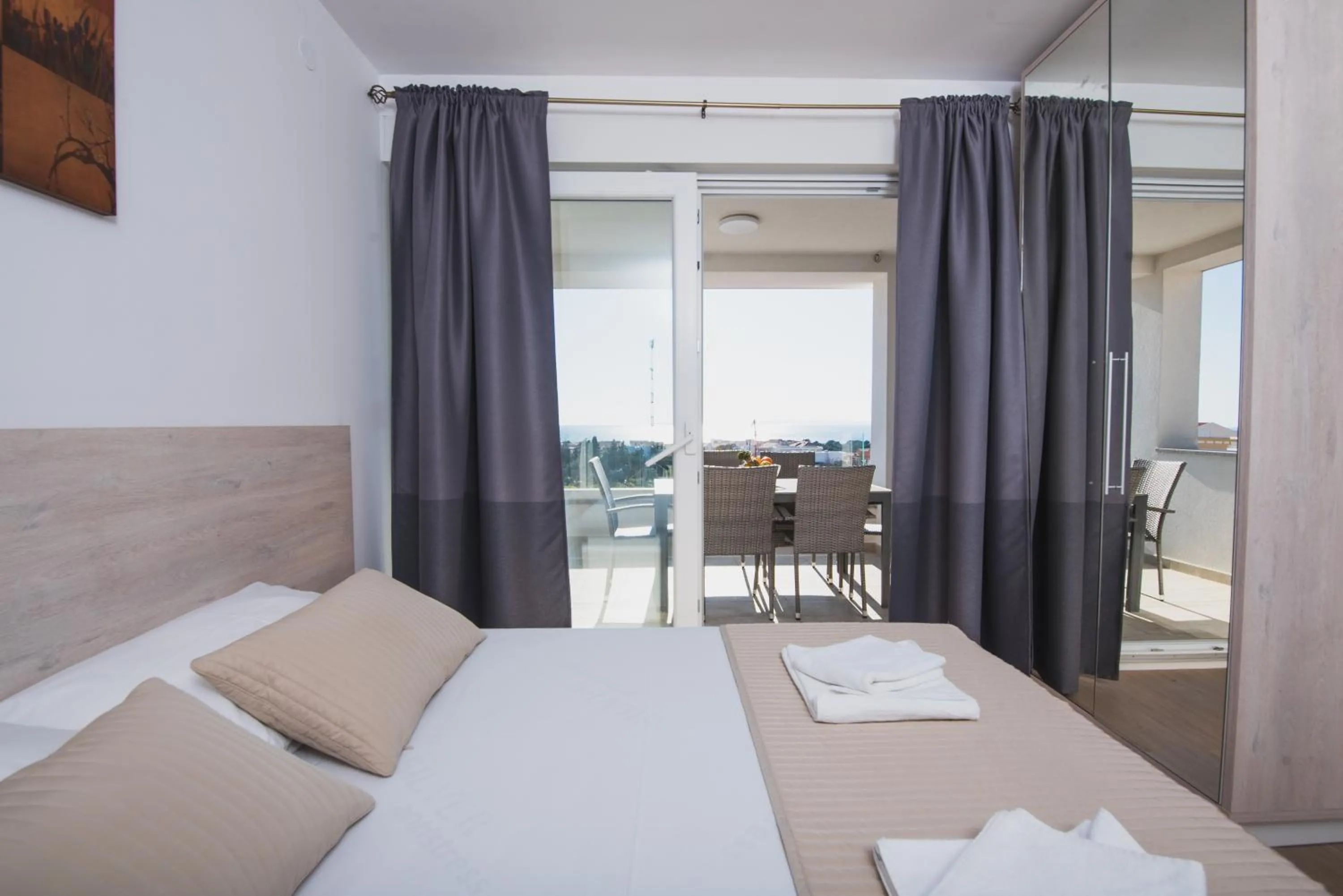 Bedroom, Bed in Pool Apartments Villa Dalia