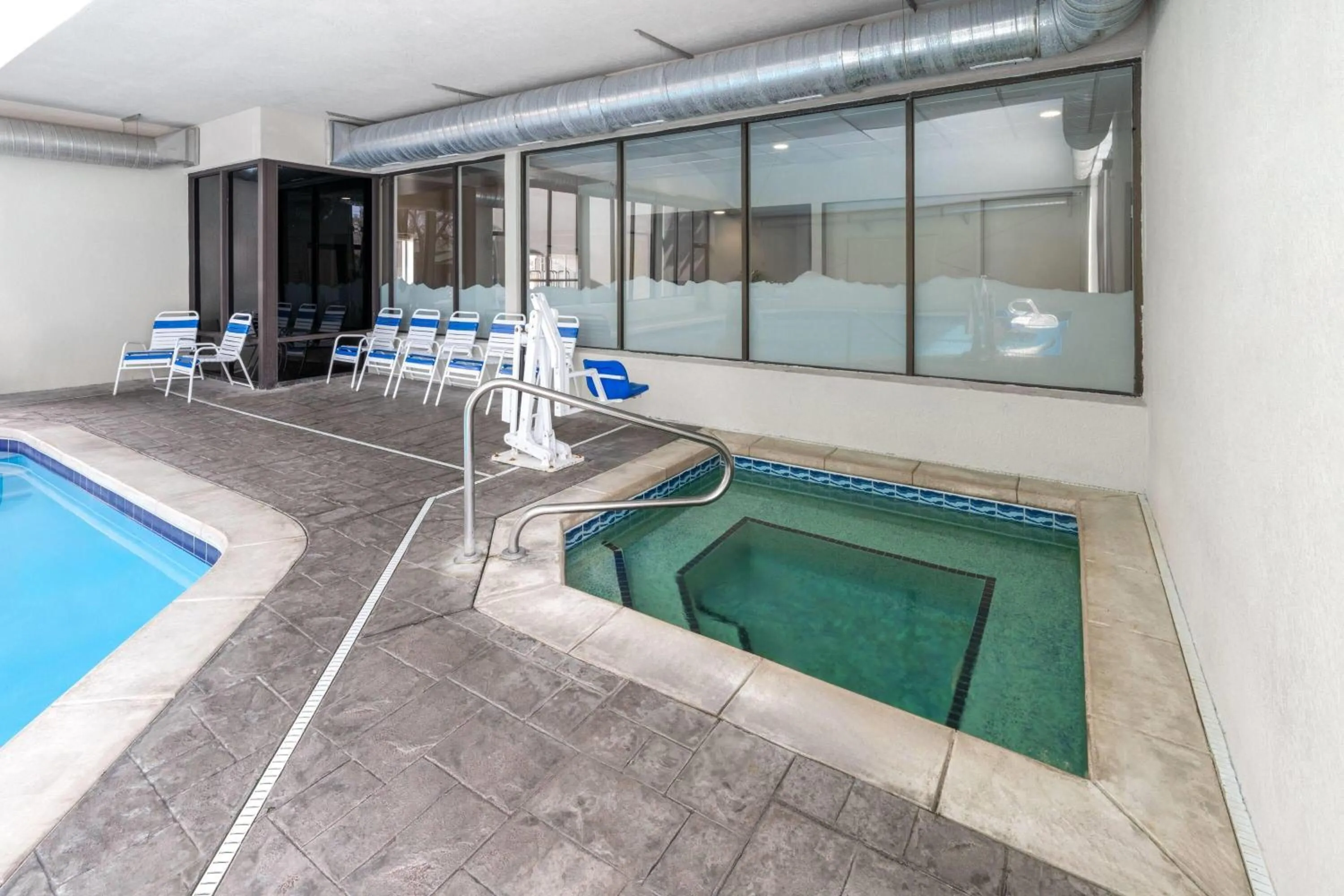 Hot Tub in La Quinta Inn & Suites by Wyndham Fort Collins, Colorado