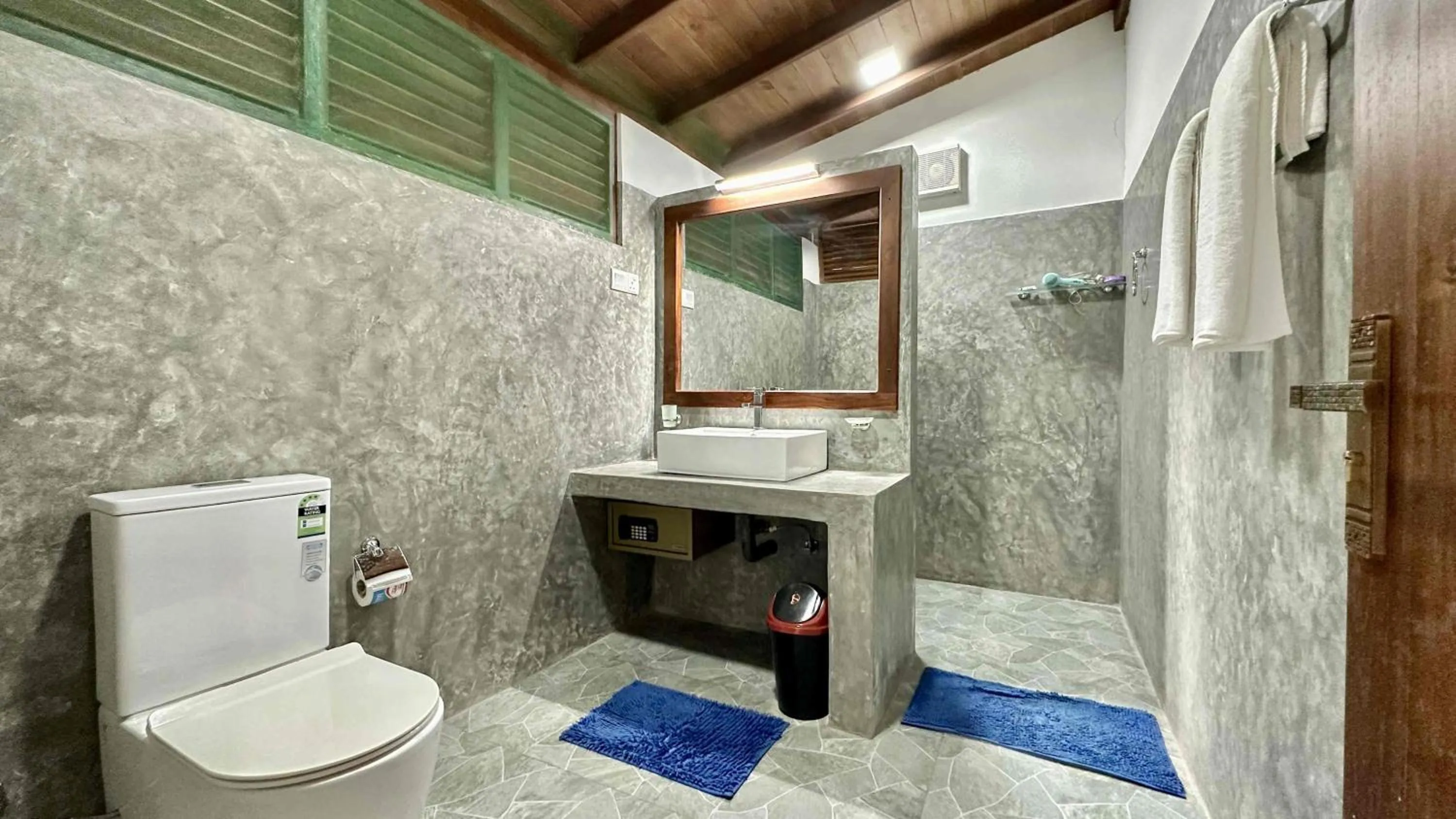 Property building in Jungle Paradise