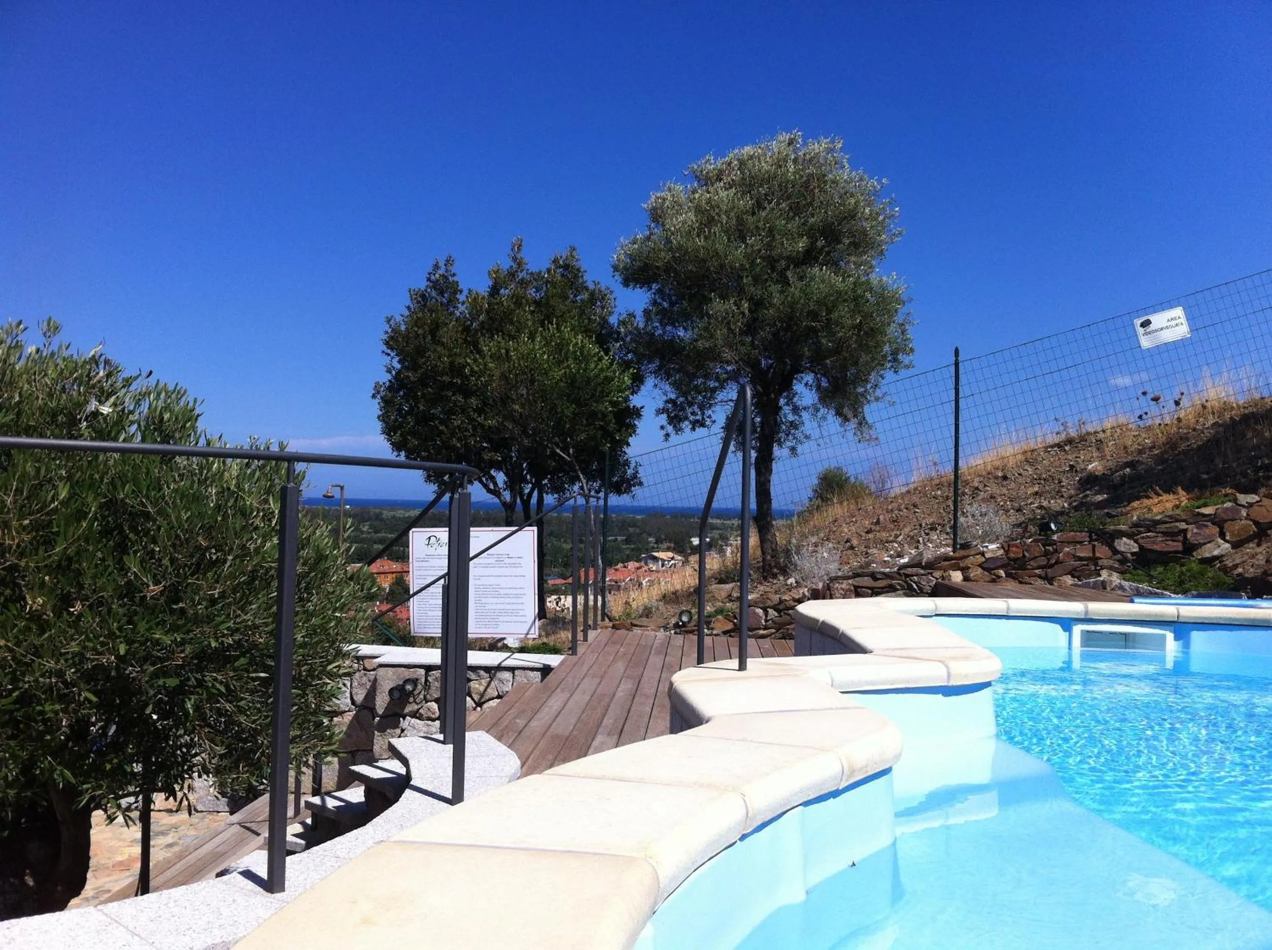Swimming pool in Residenza Petrera