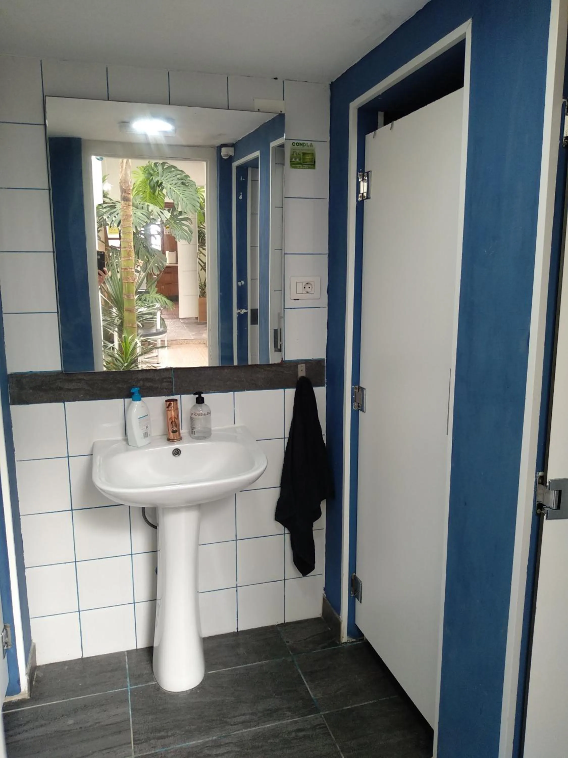 Bathroom in Puerto Nest Hostel