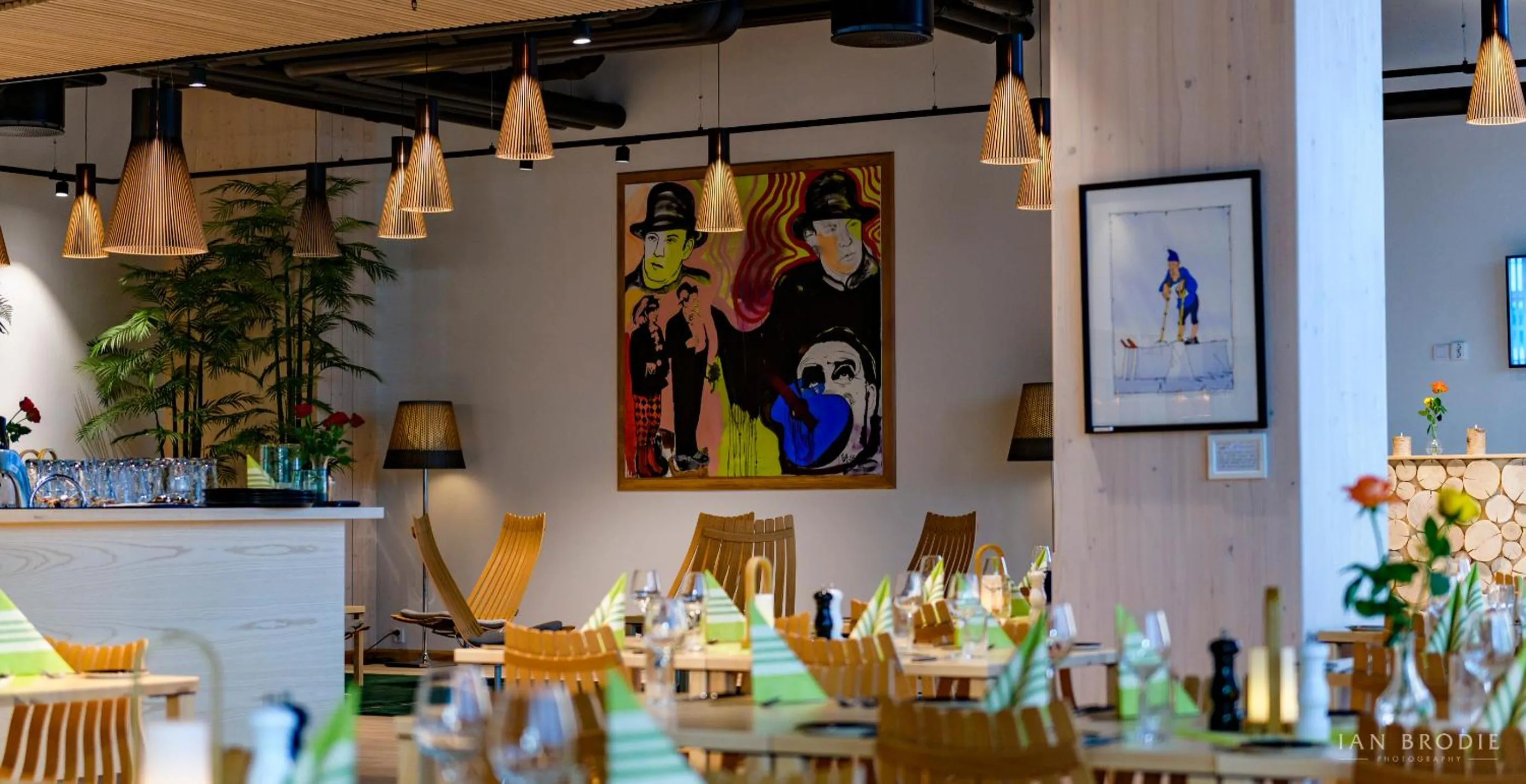 Restaurant/places to eat in Wood Hotel by Frich's