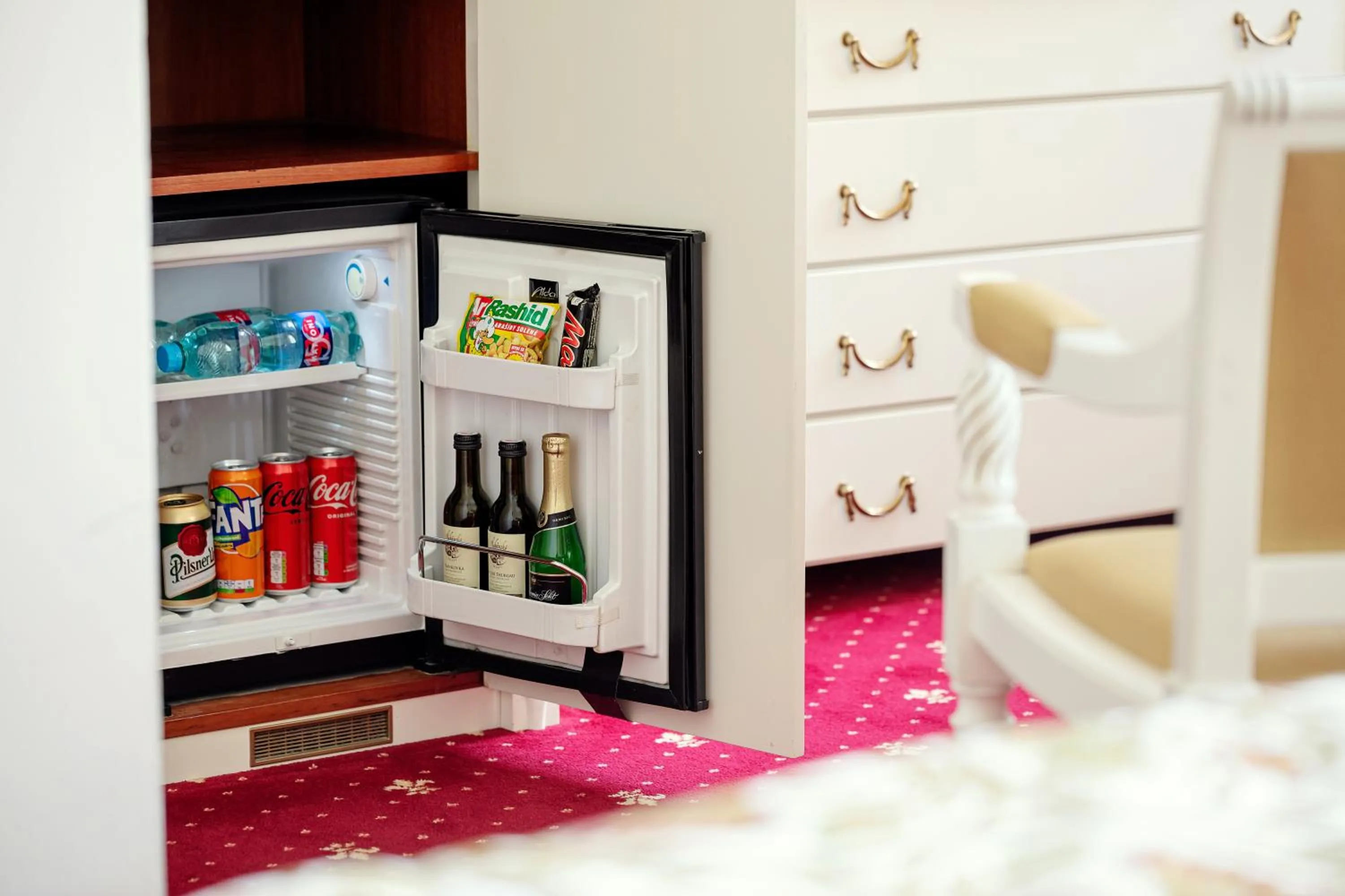 oven in Alqush Downtown Hotel