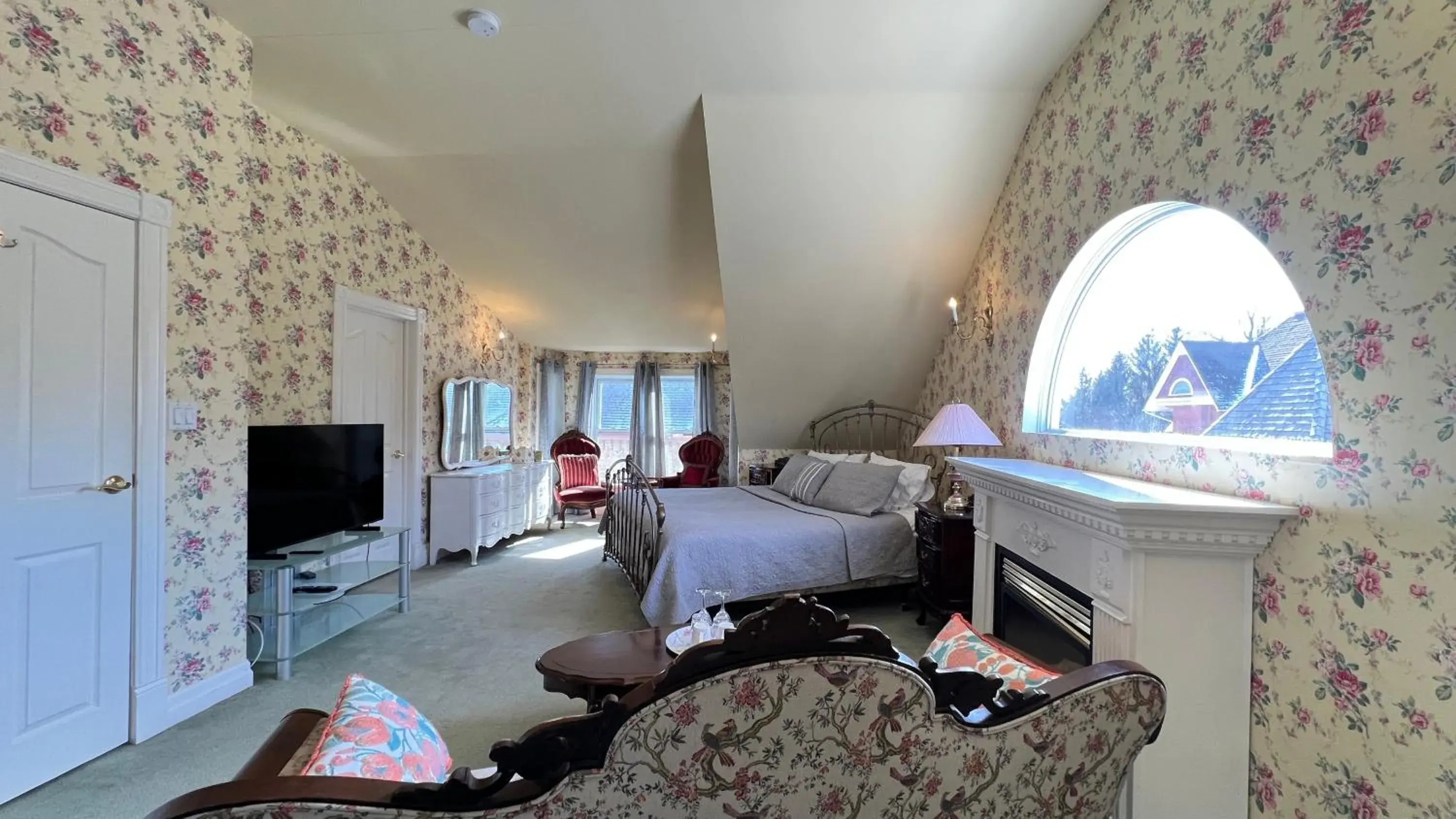 Deluxe King Room in Bedham Hall B&B Deluxe King Room in Bedham Hall B&B