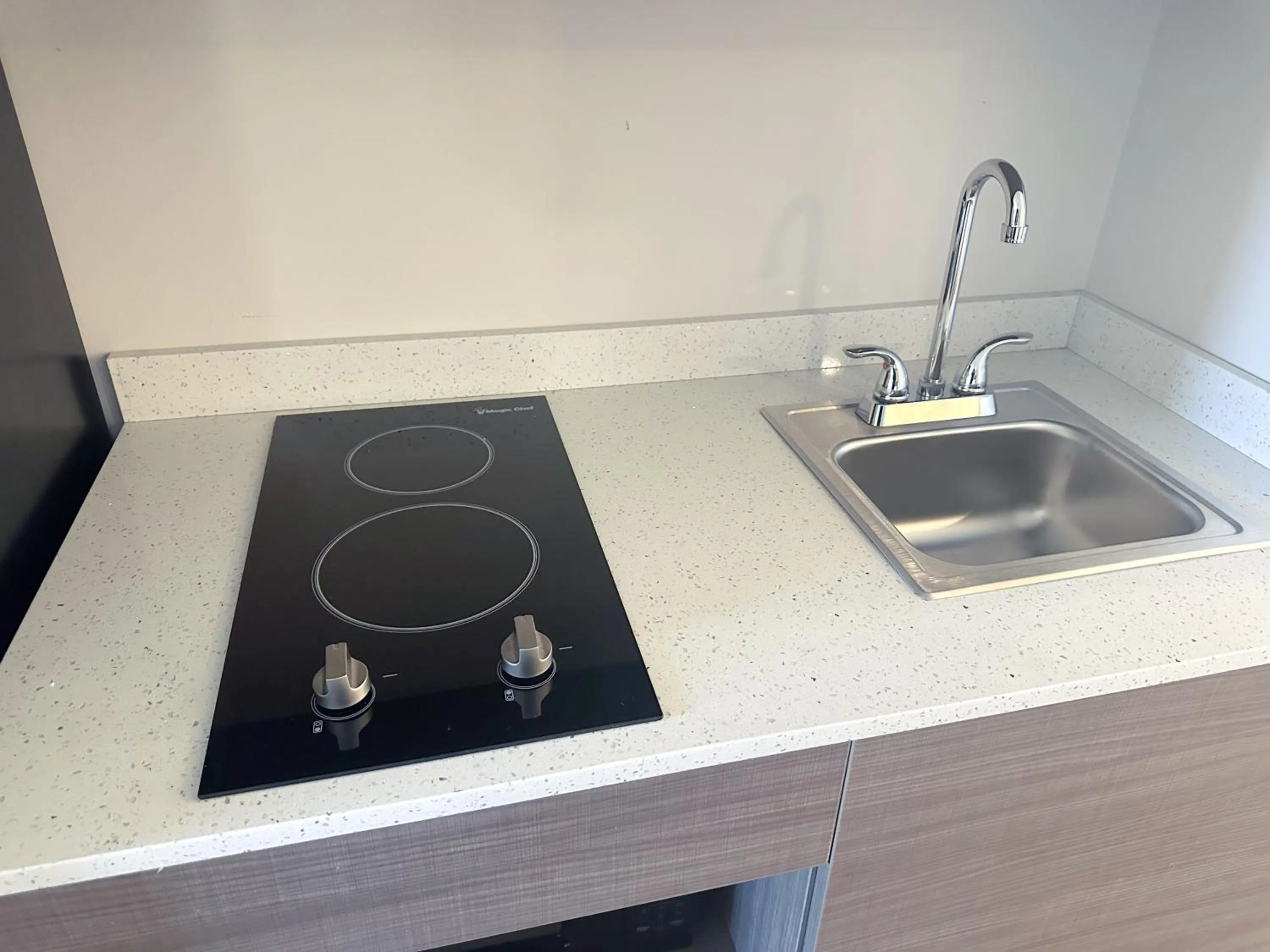 kitchen in Clarion Inn