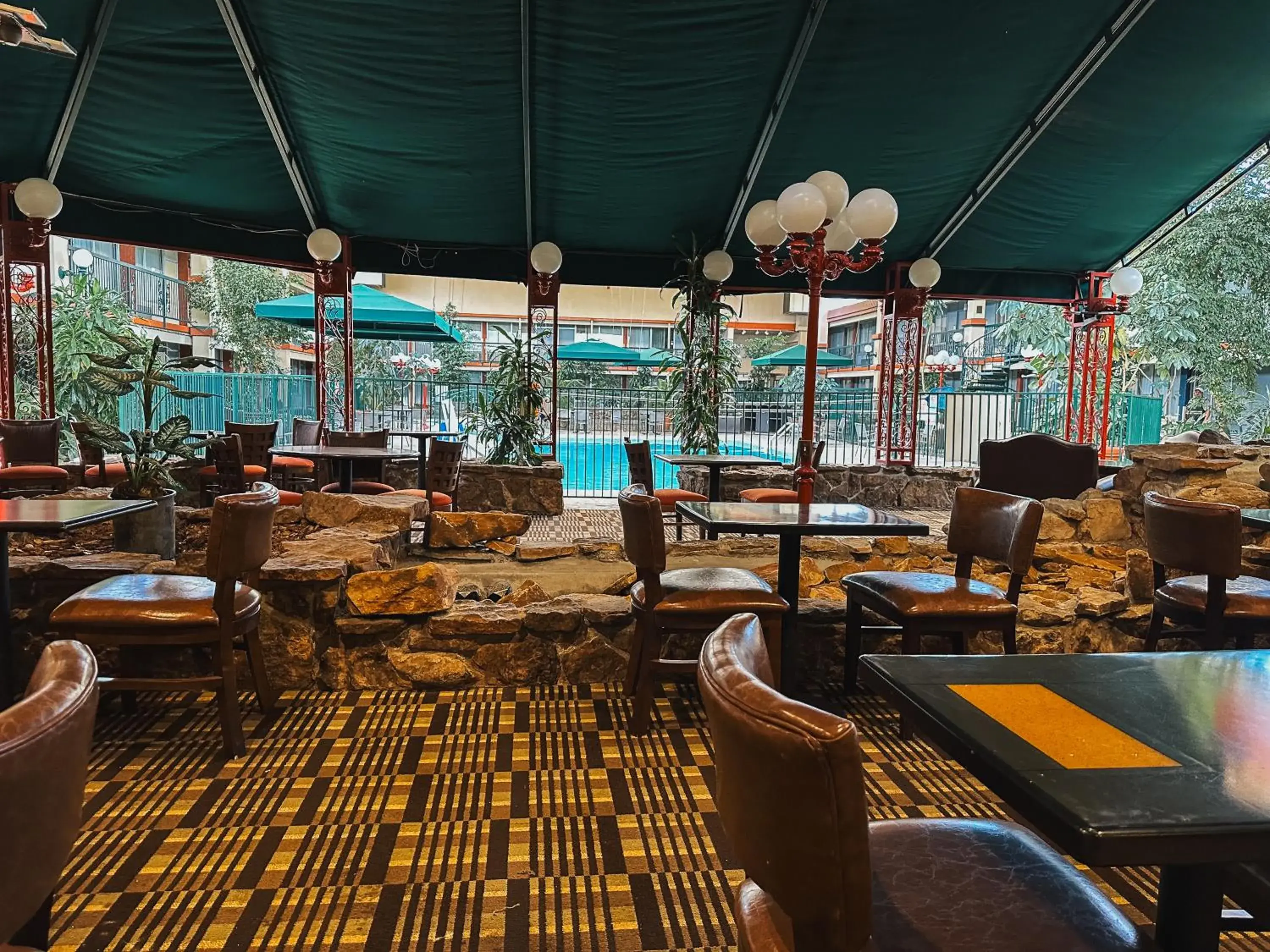 Restaurant/places to eat in Clarion Inn Restaurant/places to eat in Clarion Inn