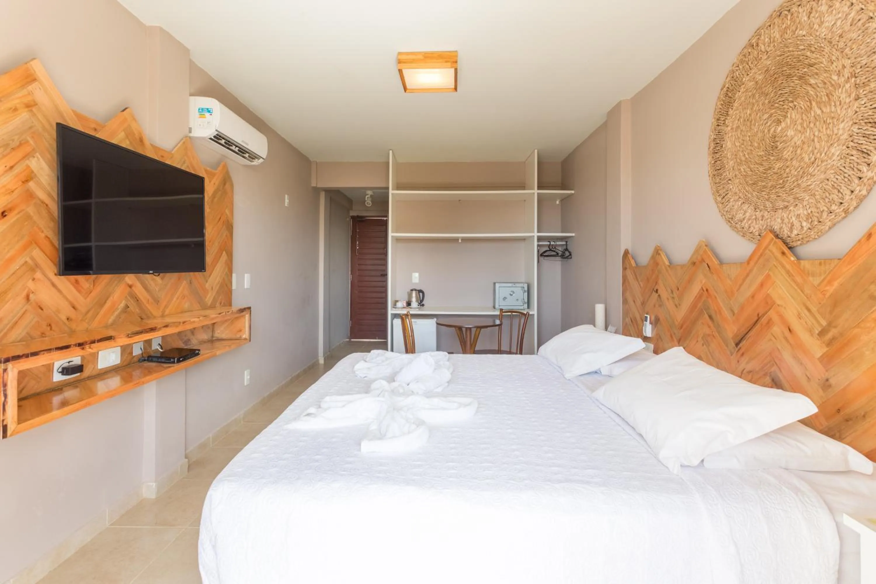 Photo of the whole room, Bed in Pousada Iandê