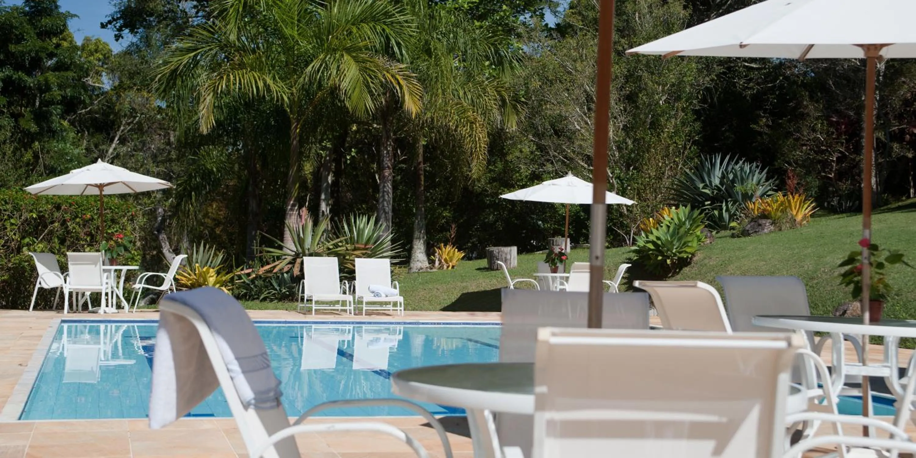 Swimming pool in Pousada Les Roches