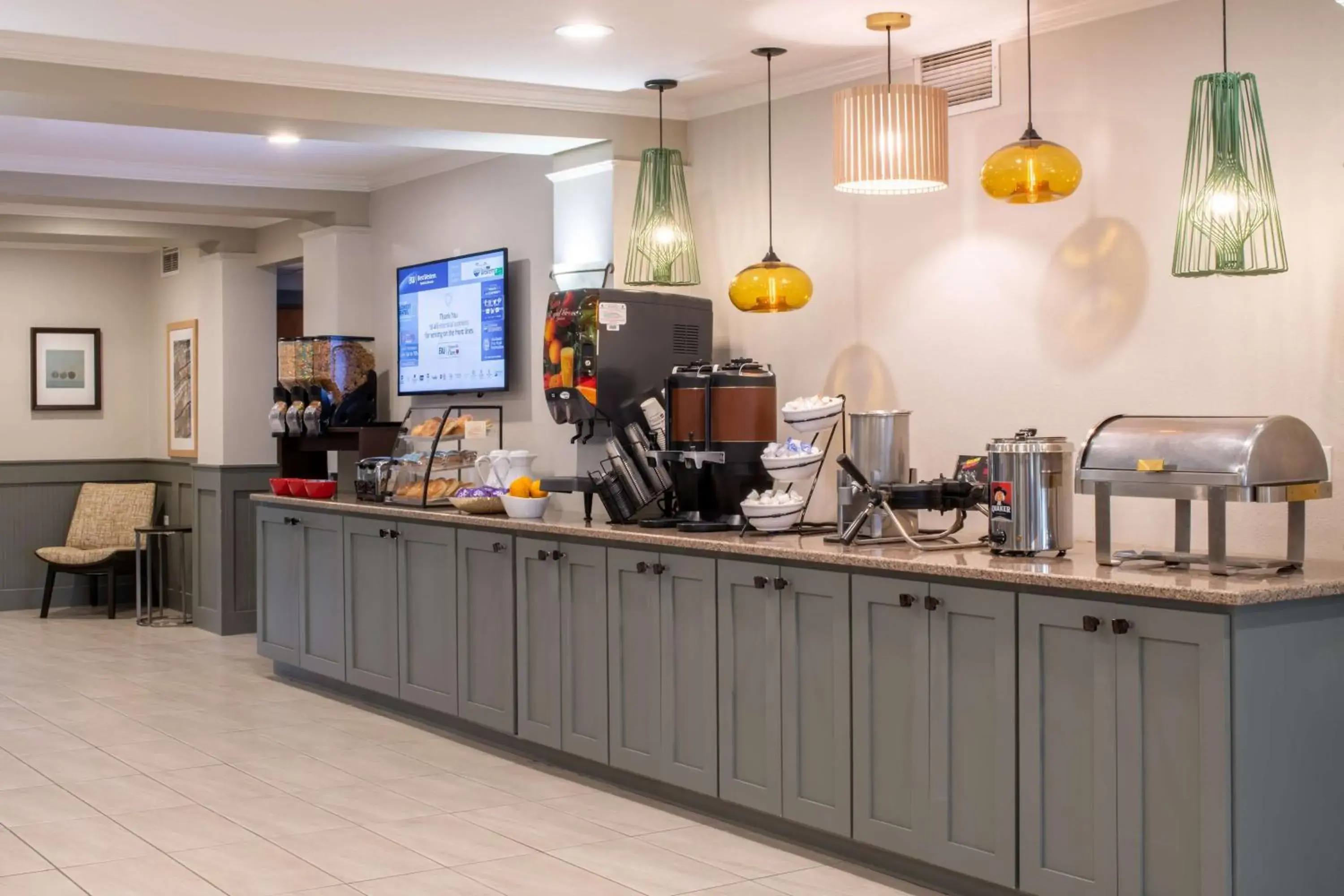 Breakfast in Best Western Kennewick Tri-Cities Center Breakfast in Best Western Kennewick Tri-Cities Center