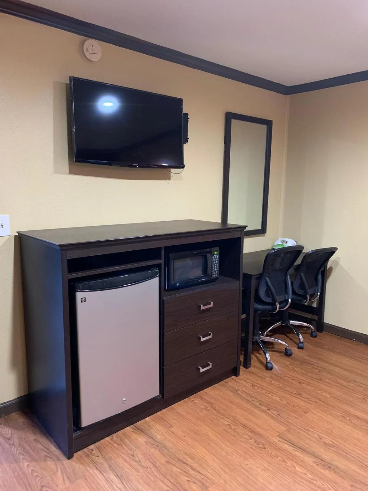 TV and multimedia in Journey Inn Marion