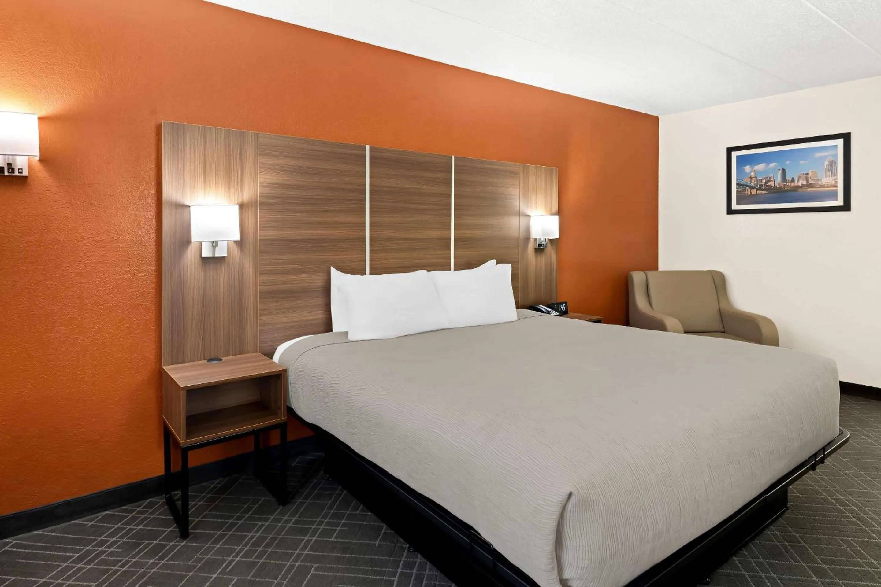 Bed in Quality Inn Mason Near Kings Island