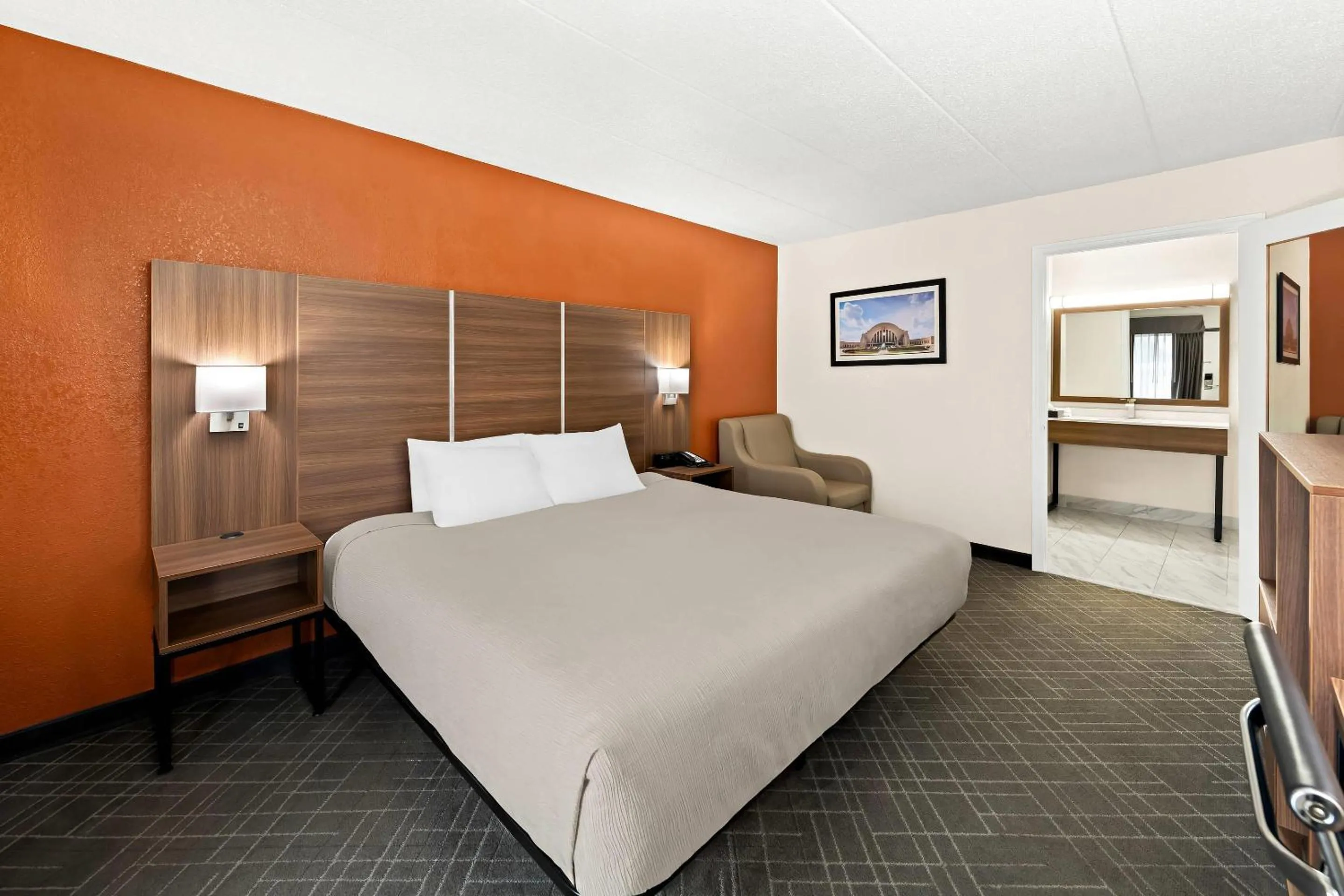 Bed in Quality Inn Mason Near Kings Island