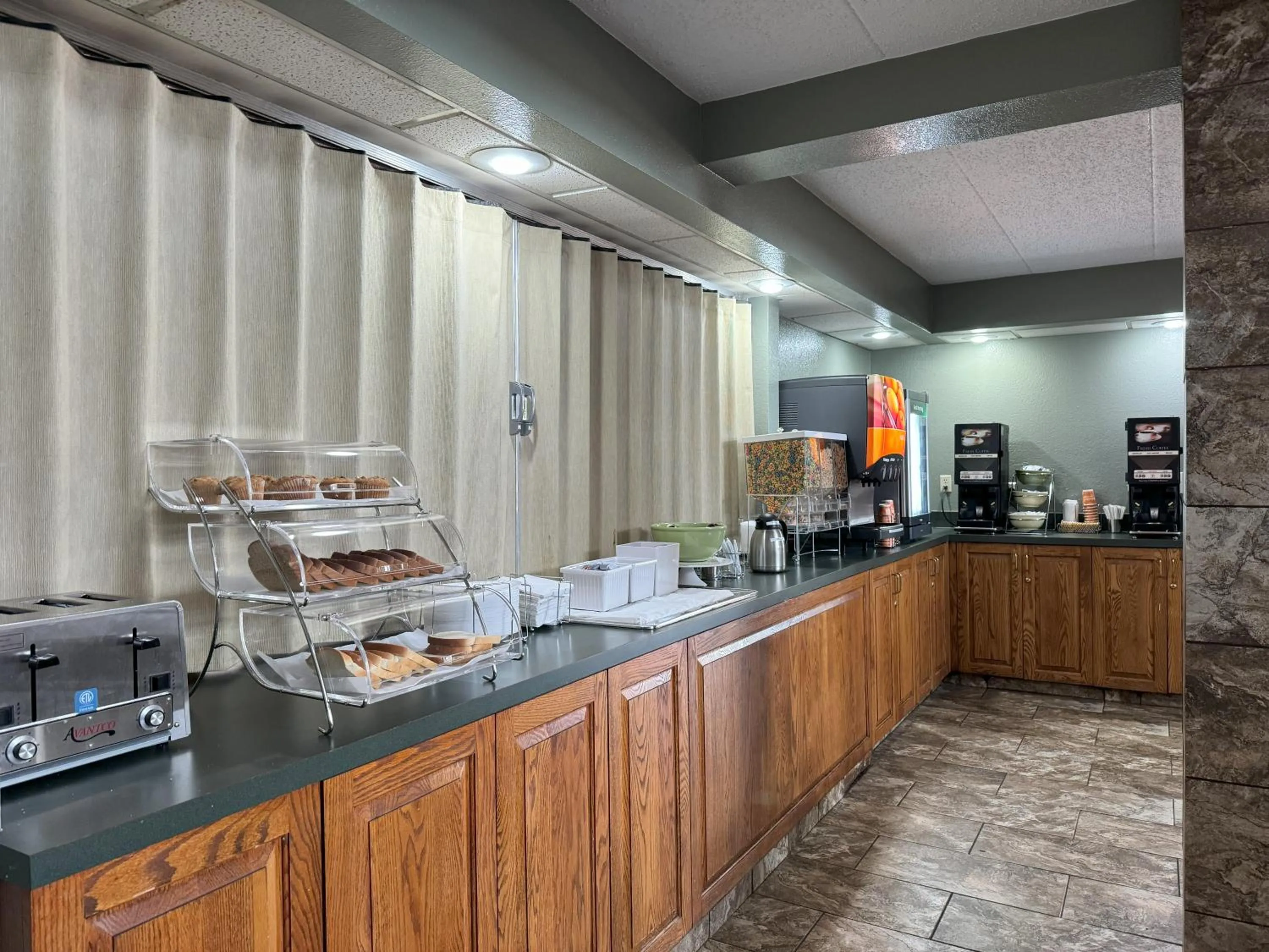 Breakfast in Quality Inn Mason Near Kings Island