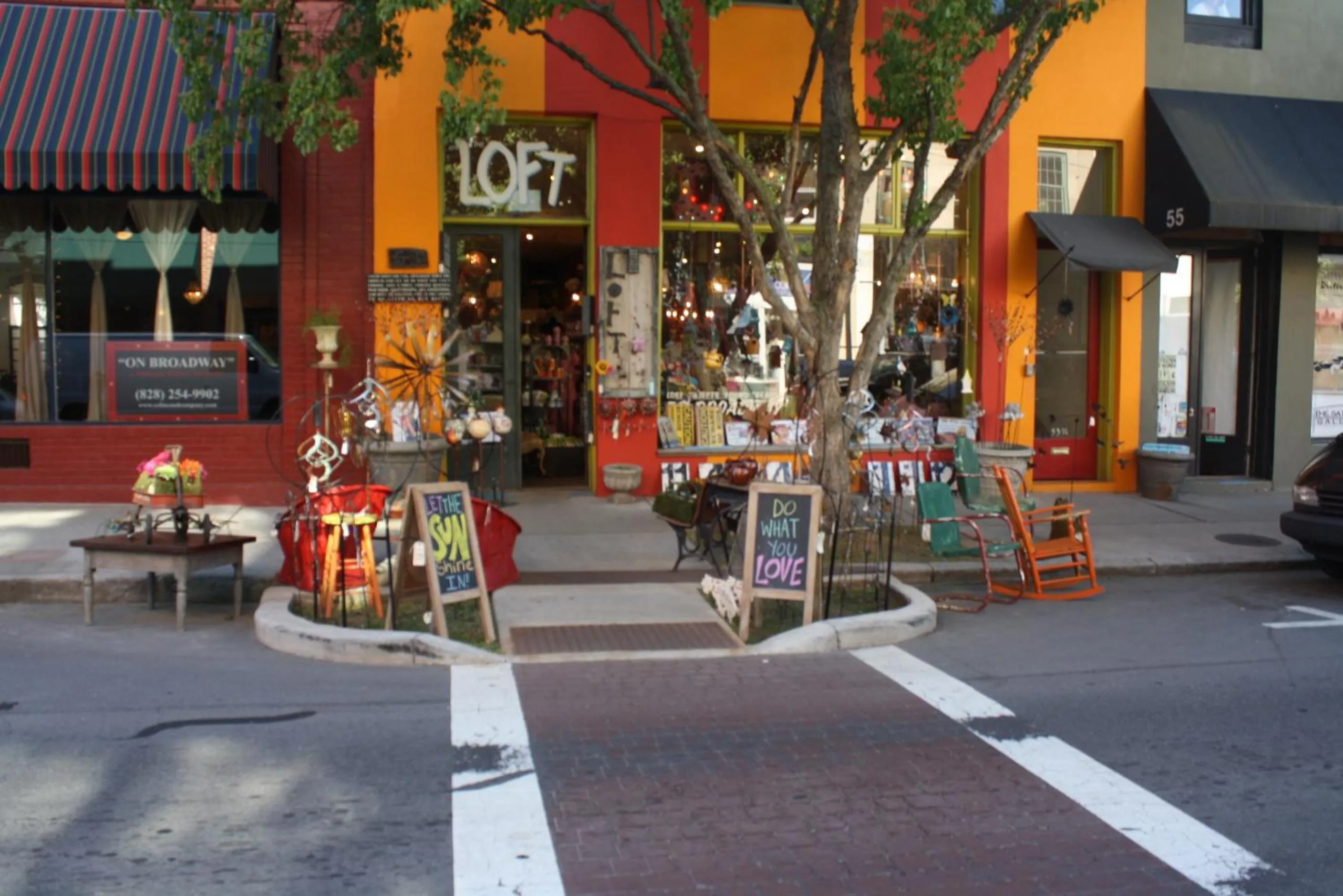 Facade/entrance in Country Inn & Suites by Radisson, Asheville - Outlet Mall