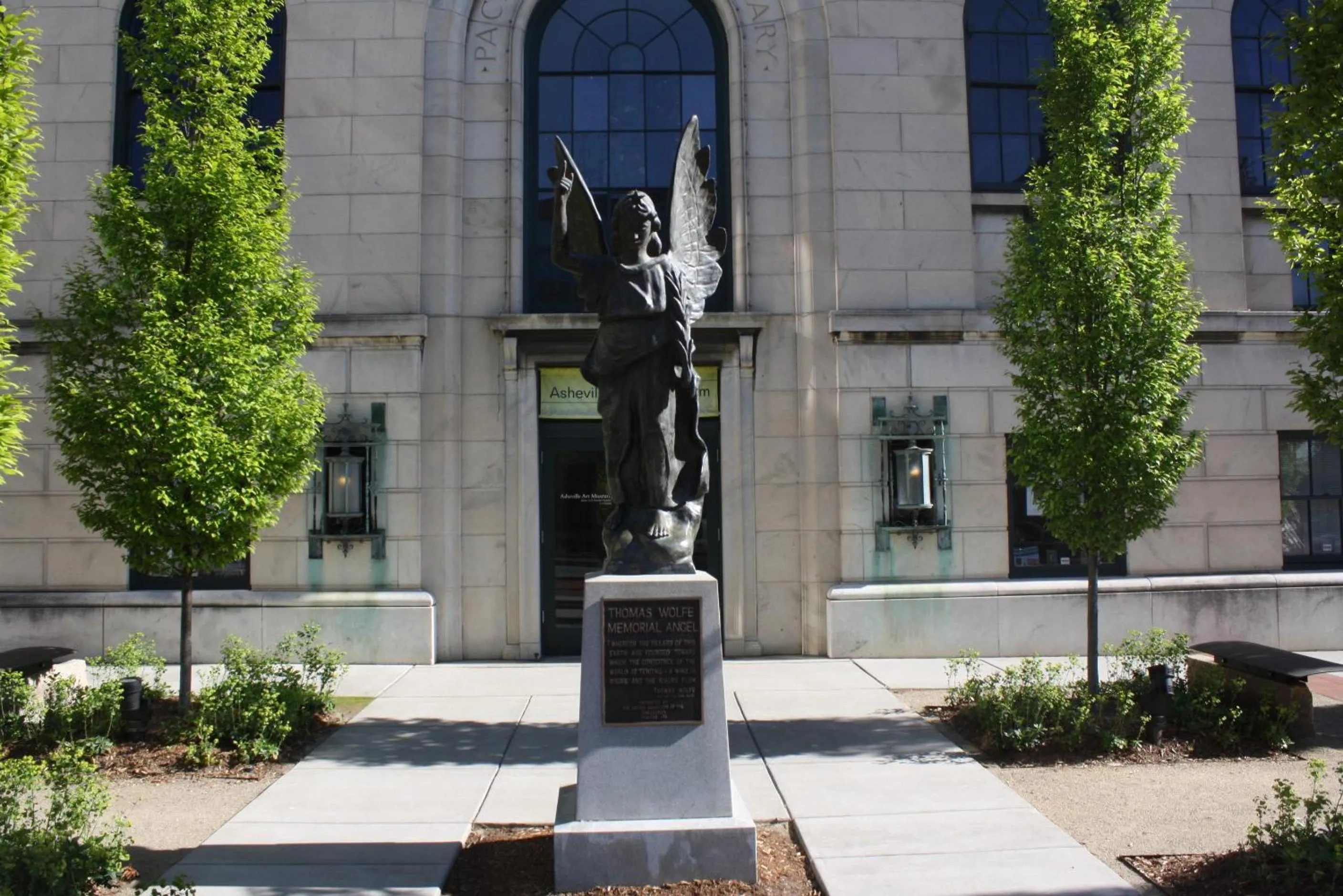 Facade/entrance in Country Inn & Suites by Radisson, Asheville - Outlet Mall