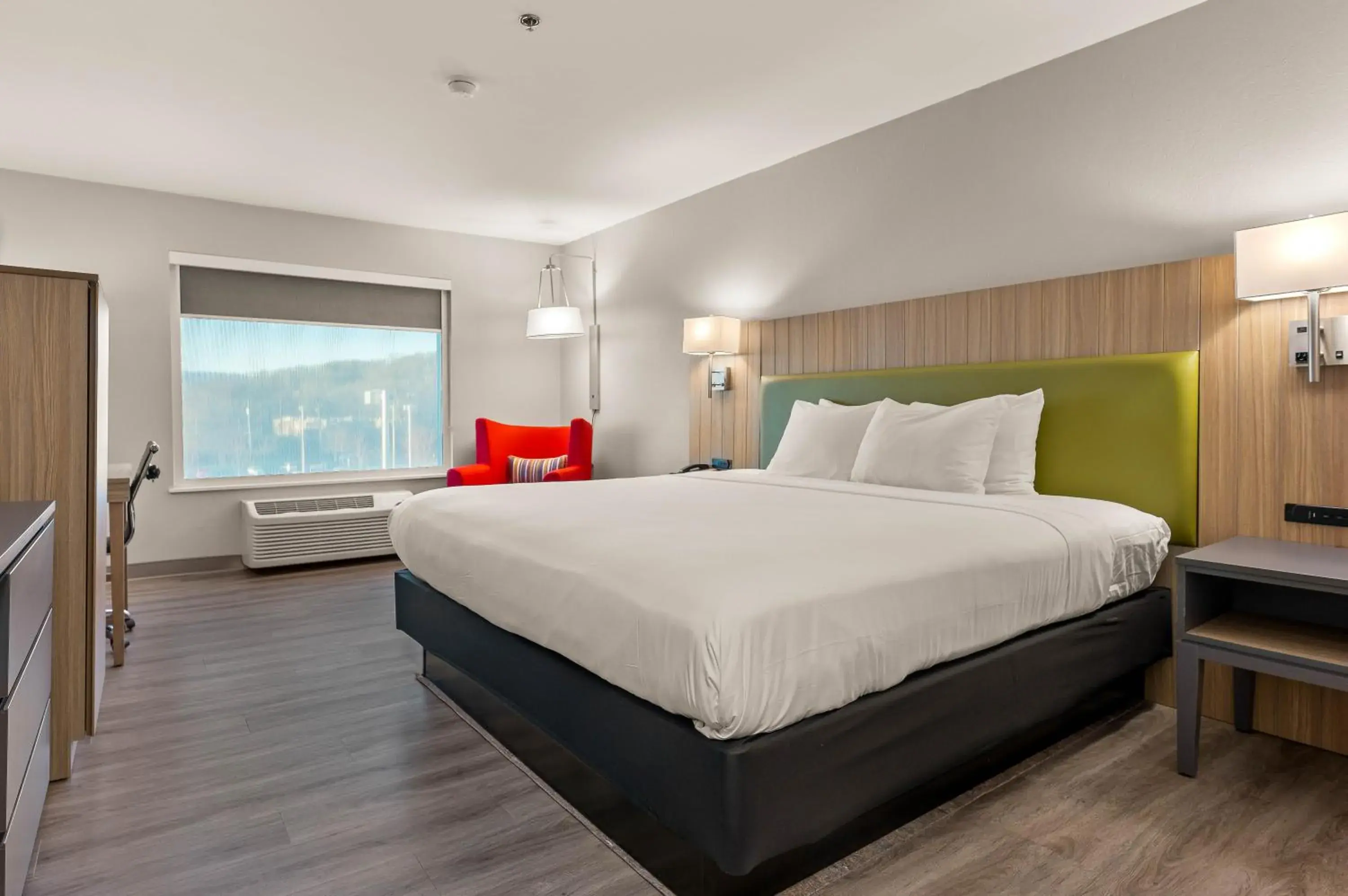 Bed in Country Inn & Suites by Radisson, Asheville - Outlet Mall Bed in Country Inn & Suites by Radisson, Asheville - Outlet Mall