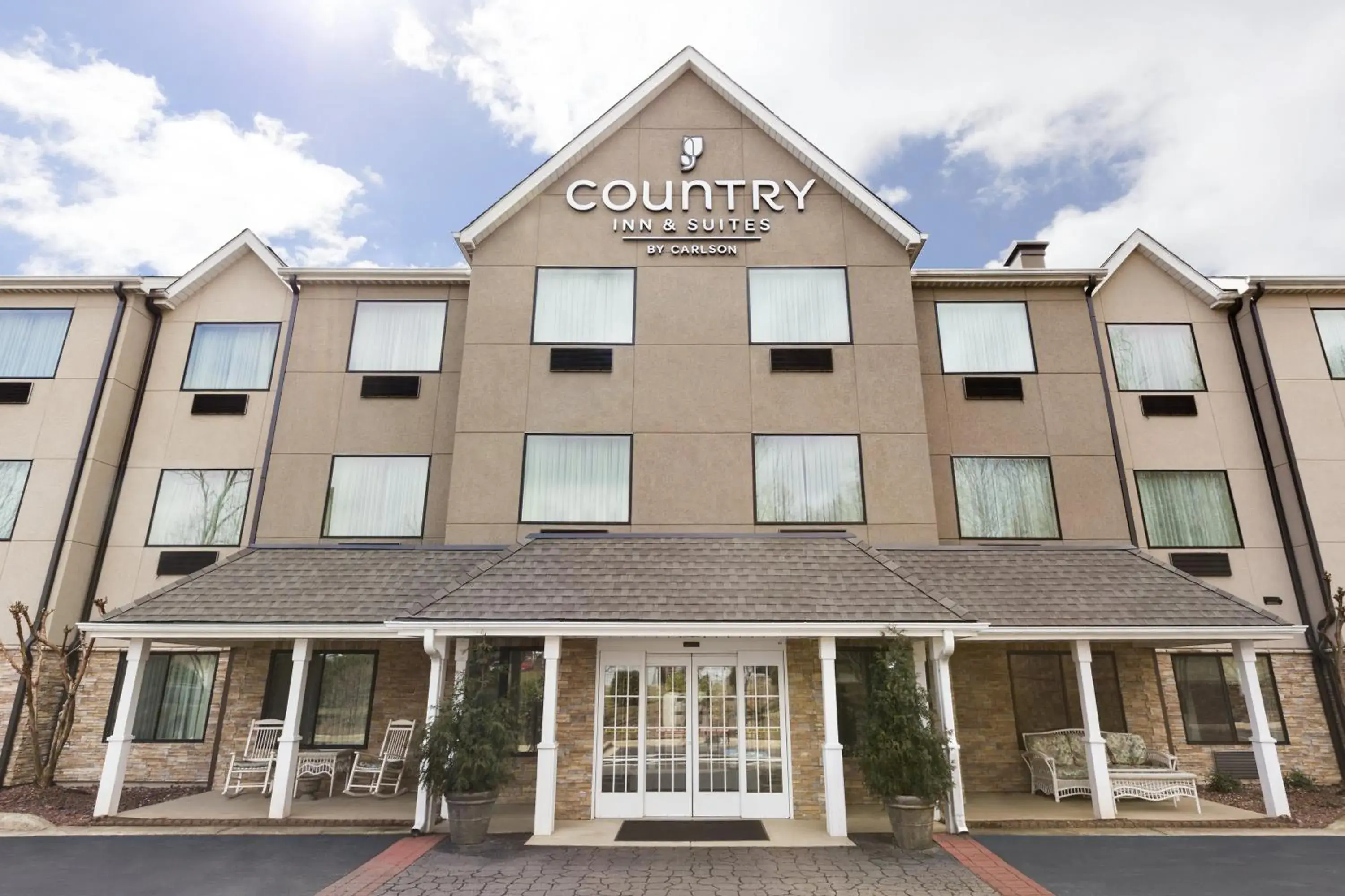 Facade/entrance in Country Inn & Suites by Radisson, Asheville - Outlet Mall Facade/entrance in Country Inn & Suites by Radisson, Asheville - Outlet Mall