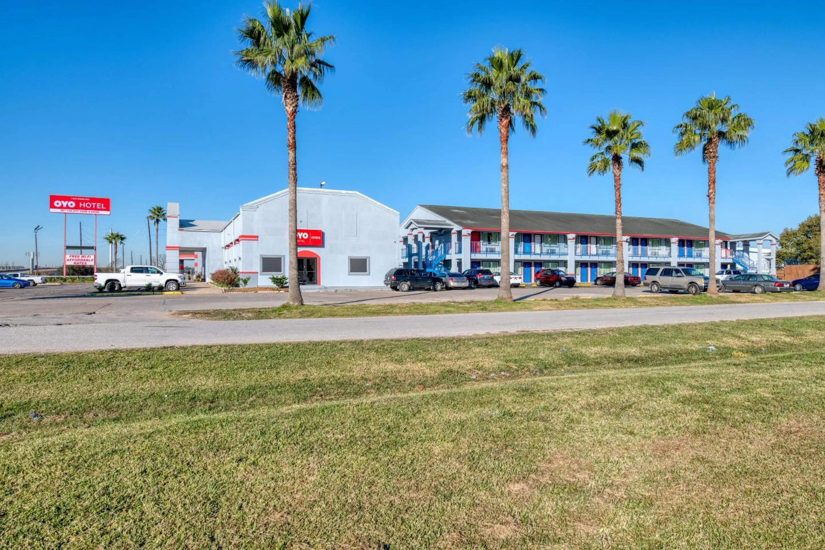 Facade/entrance in OYO Hotel Rosenberg TX I-69 Facade/entrance in OYO Hotel Rosenberg TX I-69