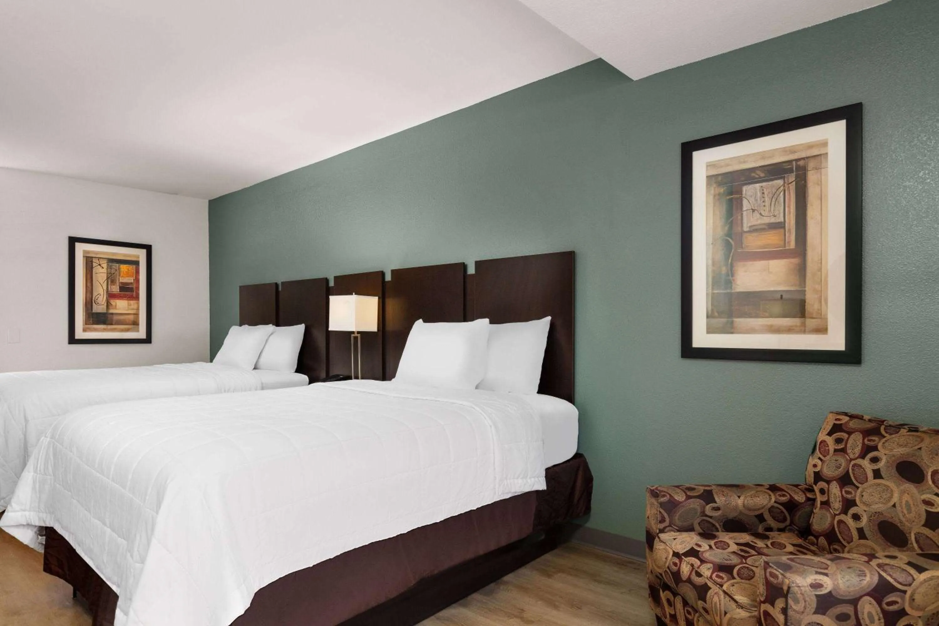 Photo of the whole room, Bed in Travelodge by Wyndham Globe AZ